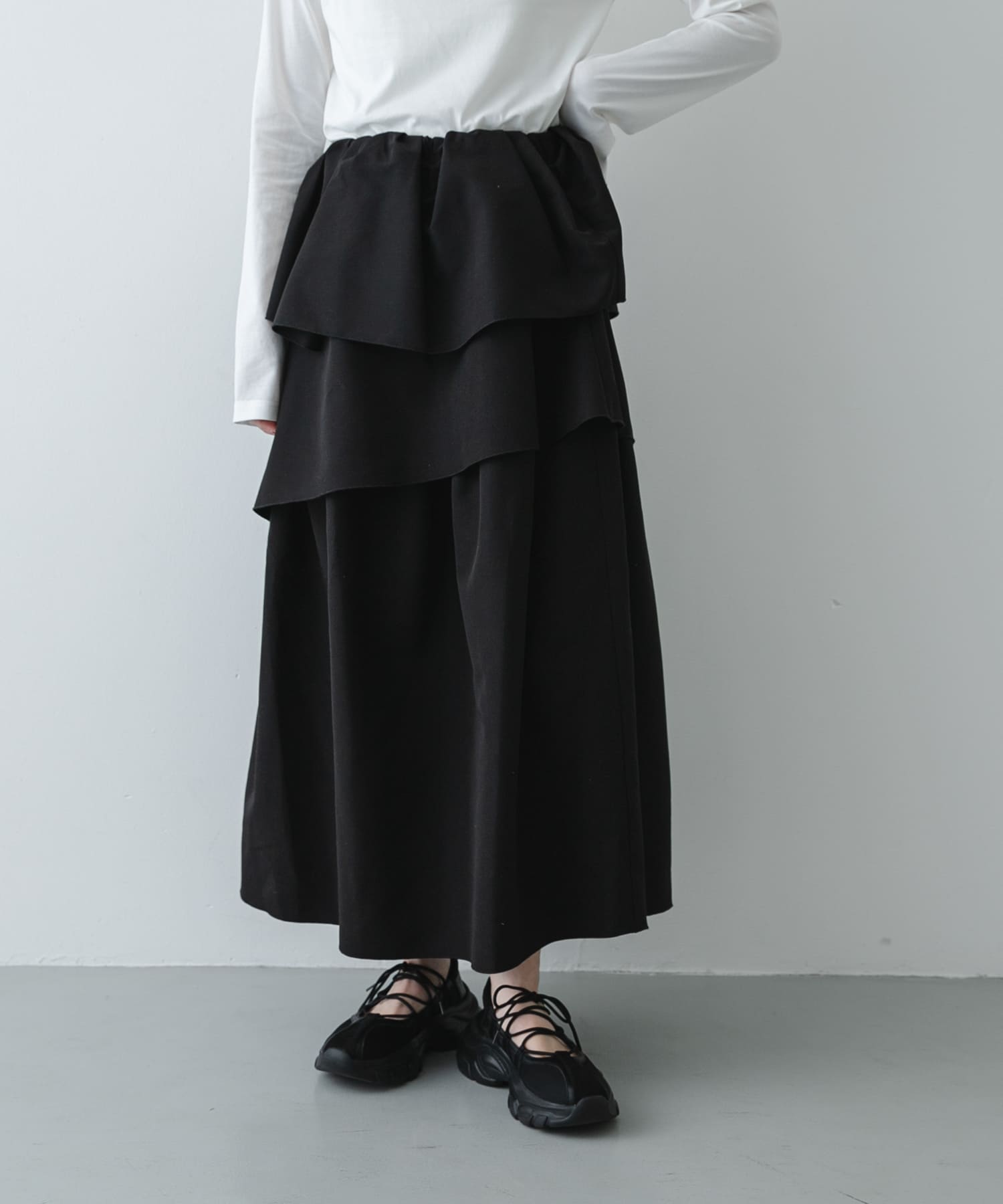 タックボリュームティアードスカート