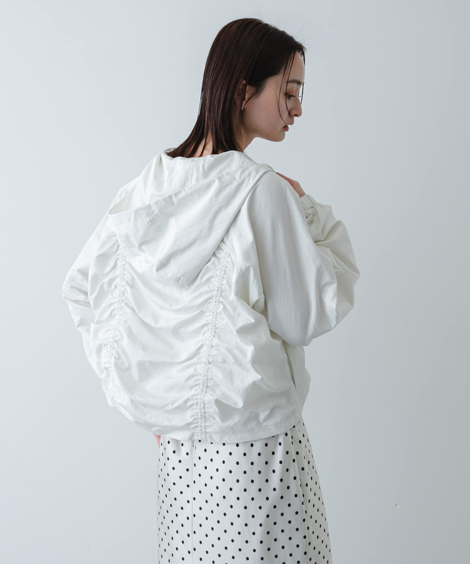 OFF WHITE