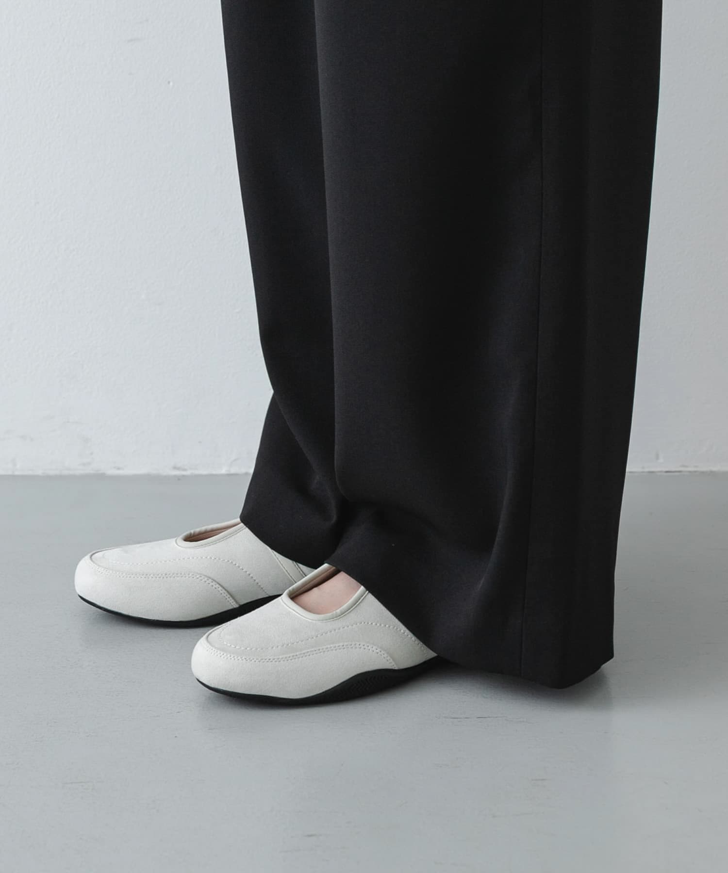 『軽量』フラットソールバレエスニーカー IVORY S