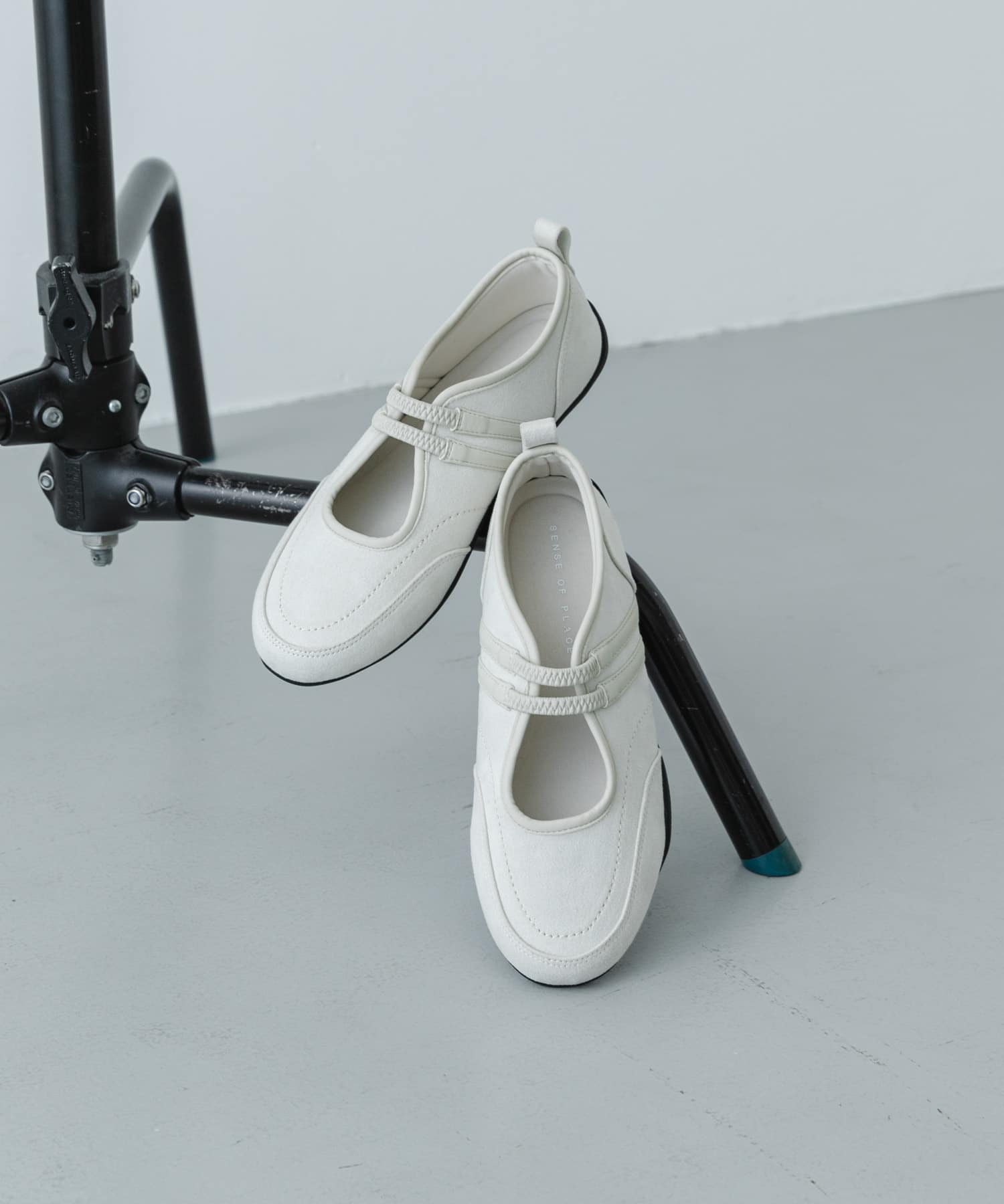 『軽量』フラットソールバレエスニーカー IVORY M