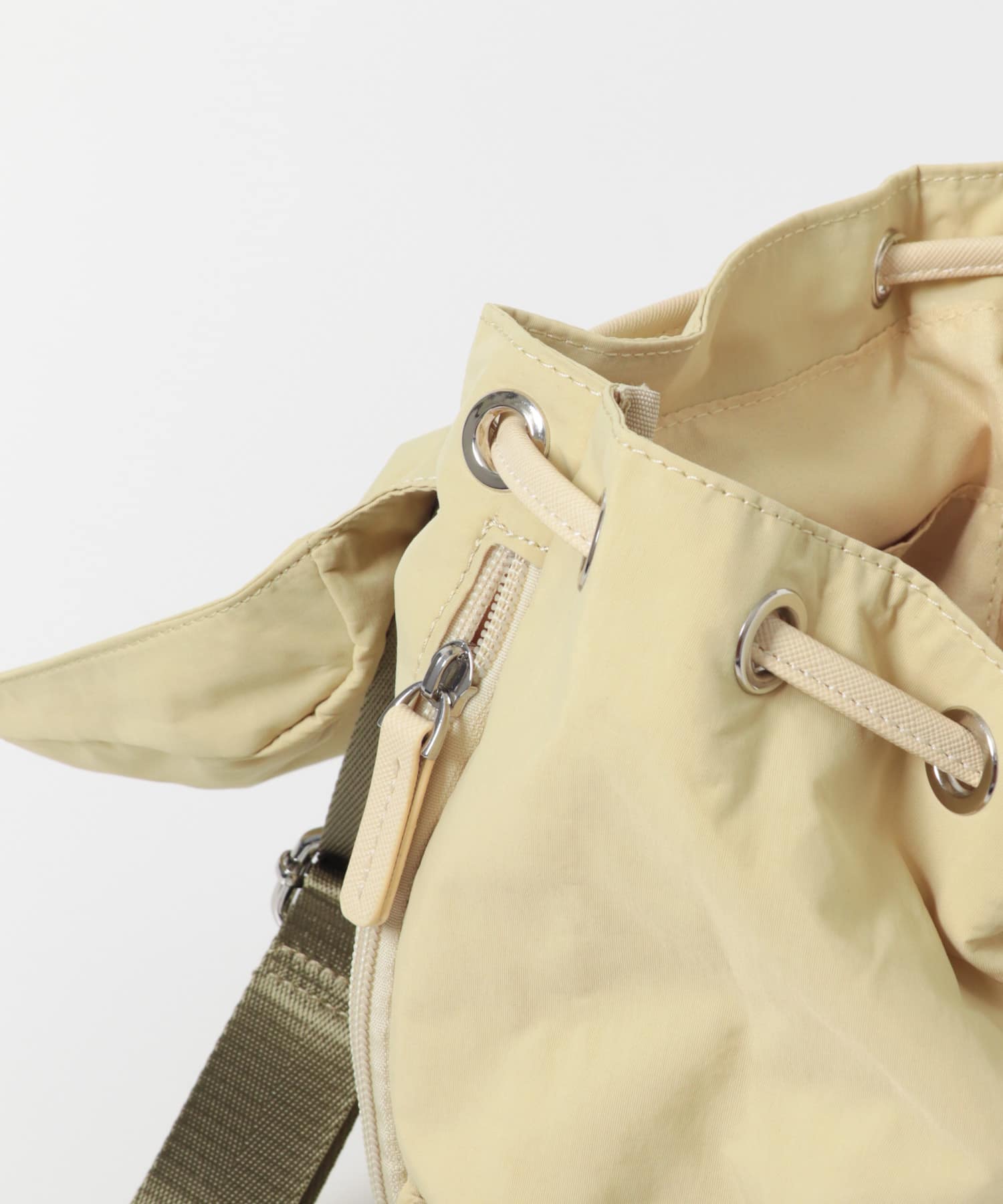 撥水マルチポケットナイロンリュック BEIGE One