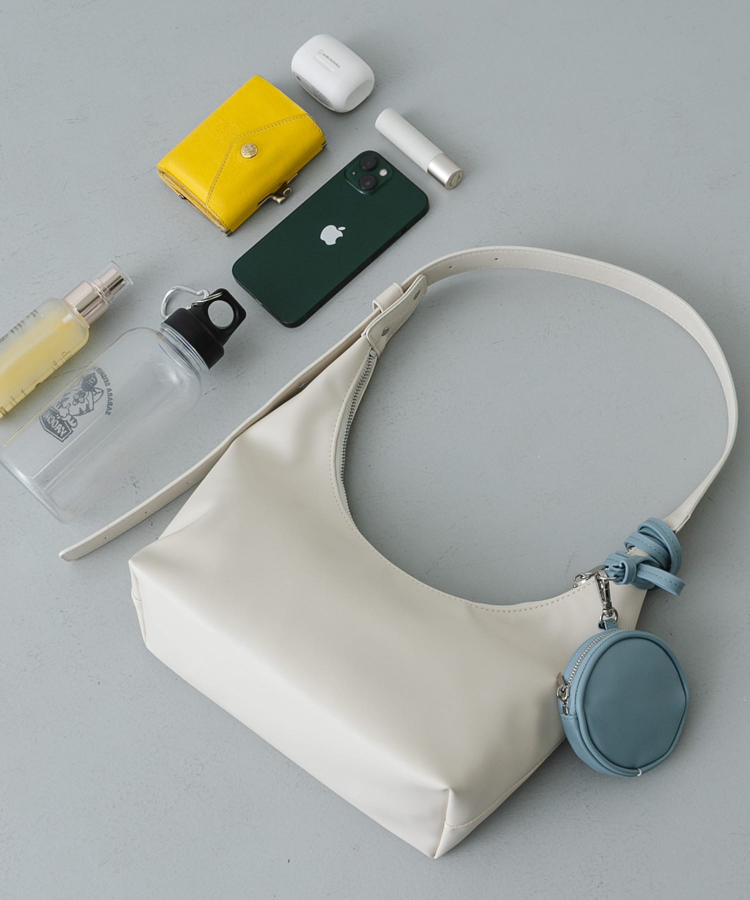 ラウンドポーチツキバッグ