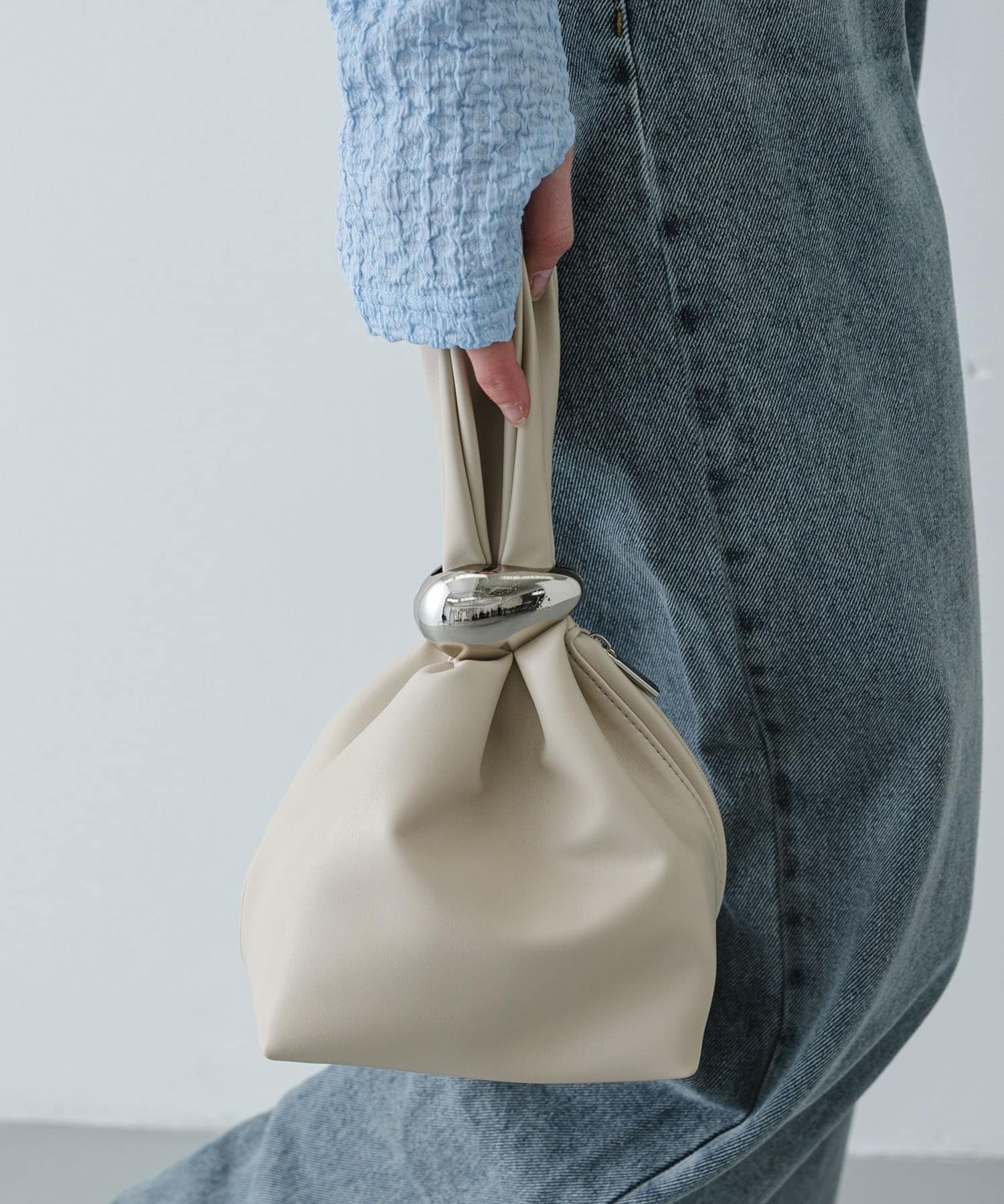 メタルツキキンチャクバッグ