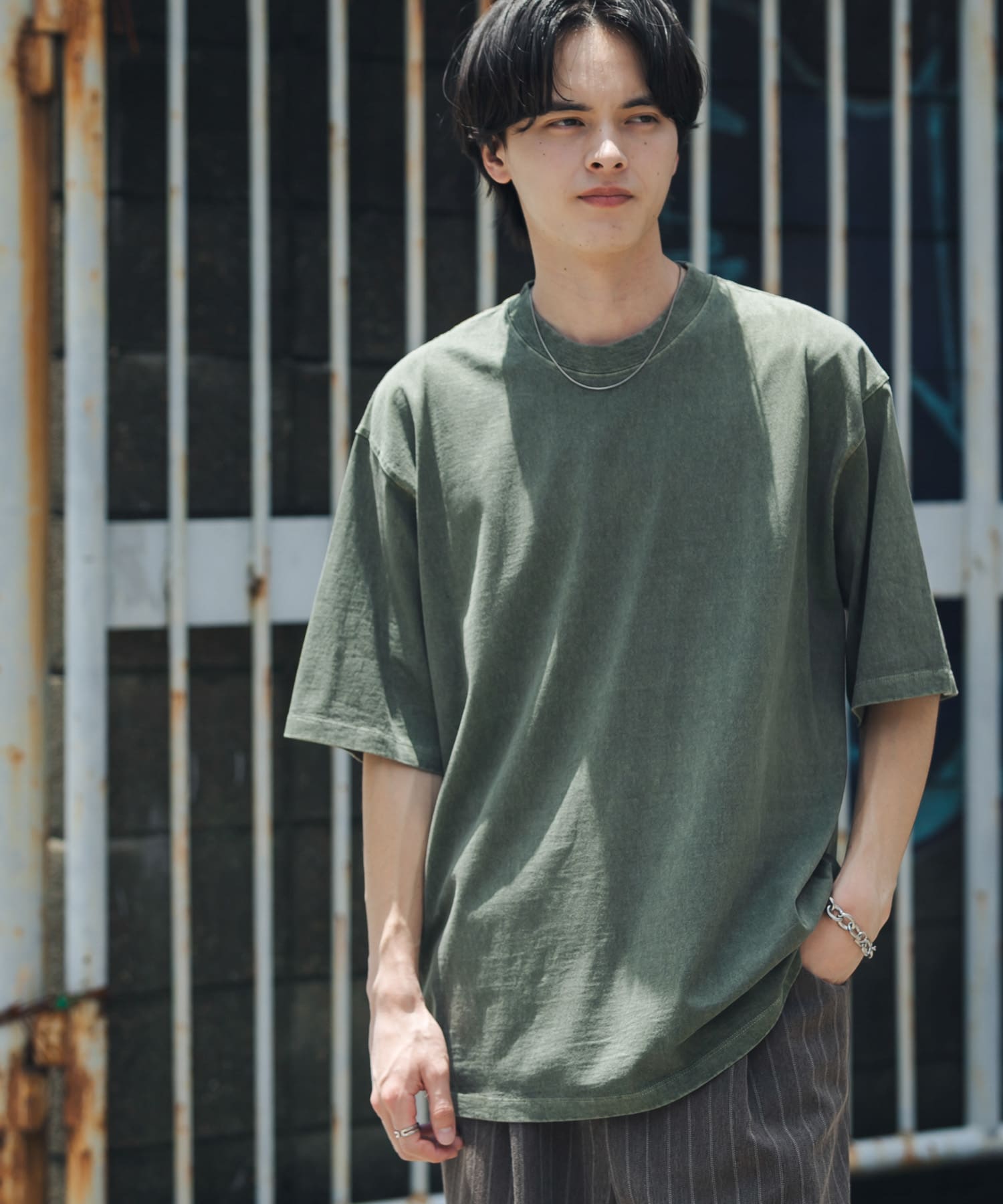 KHAKI