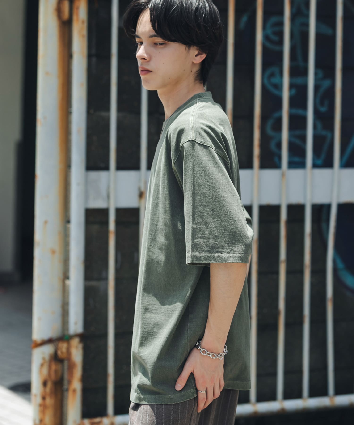 KHAKI