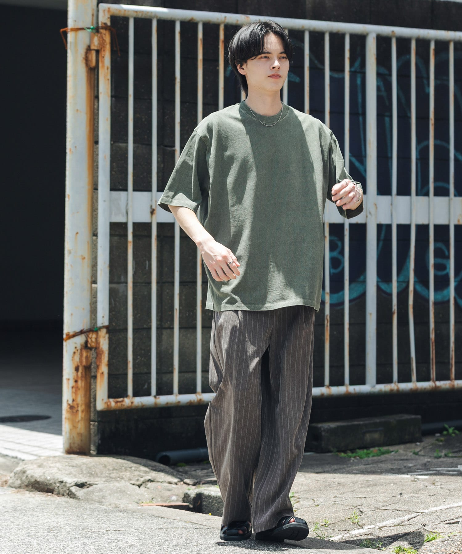KHAKI