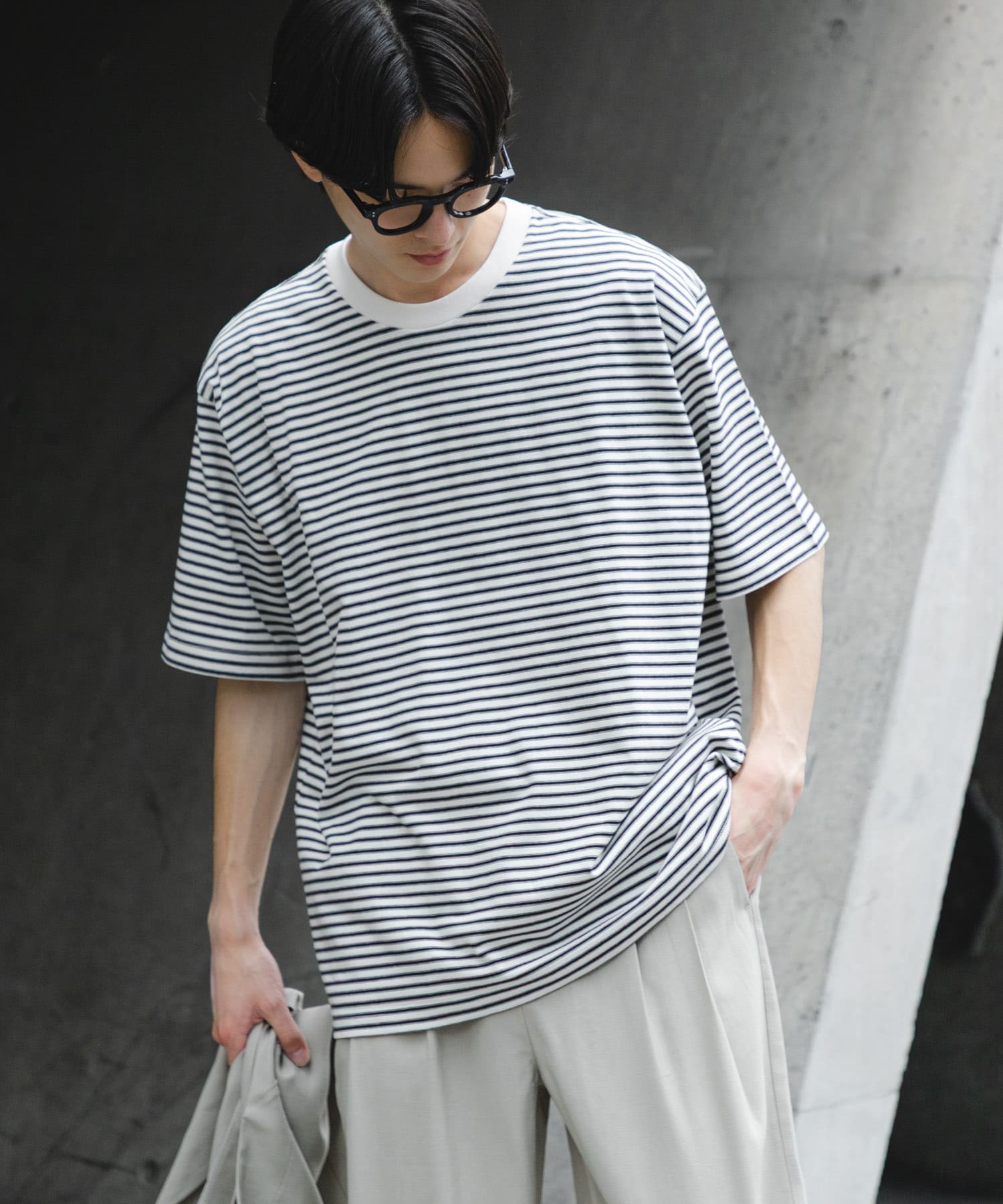 WHT×BLK