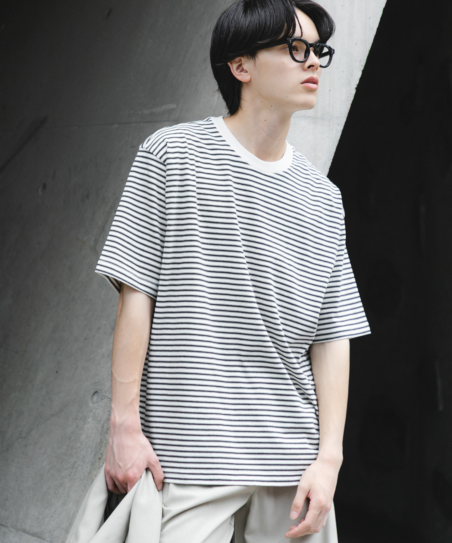 WHT×BLK