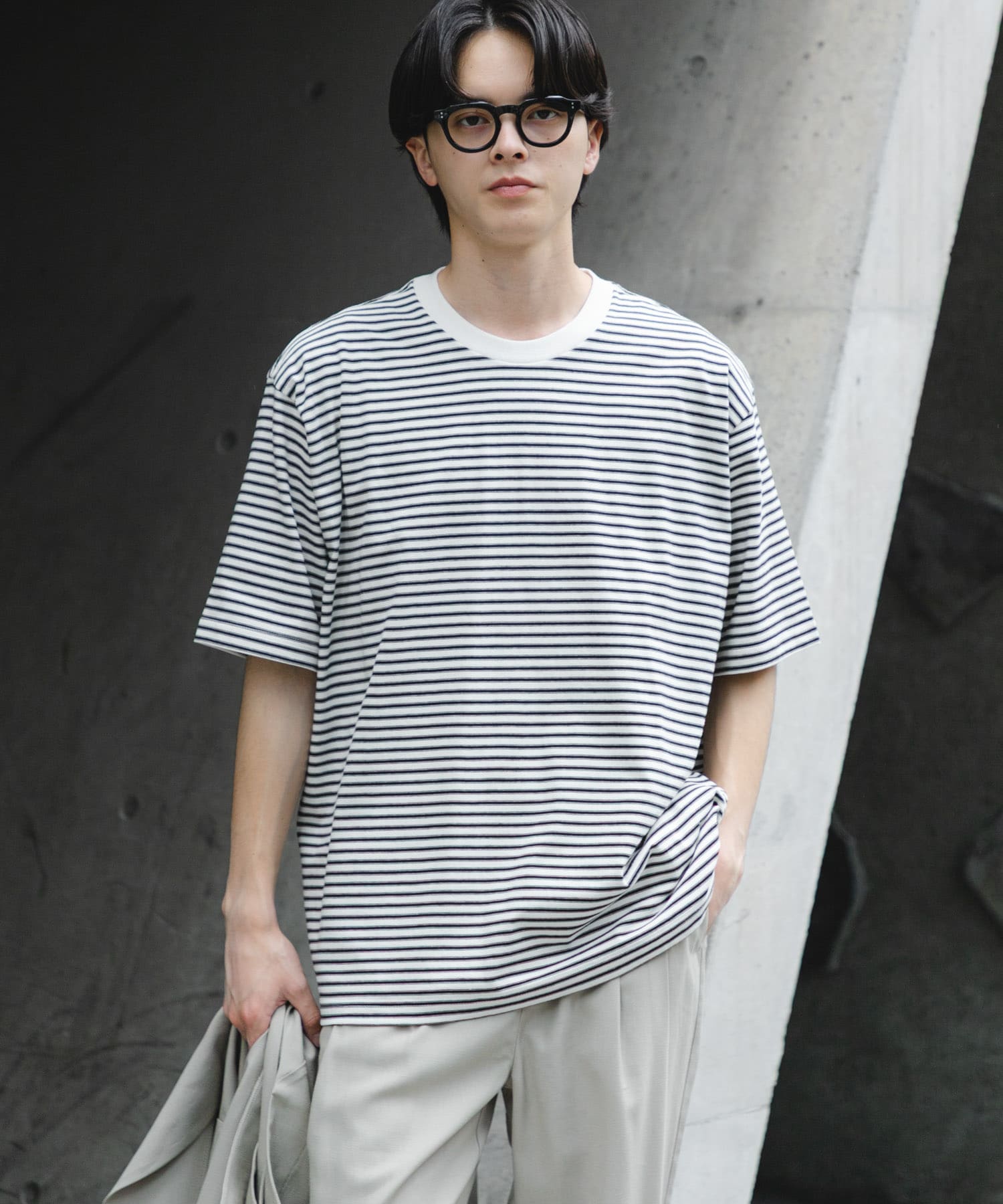 WHT×BLK
