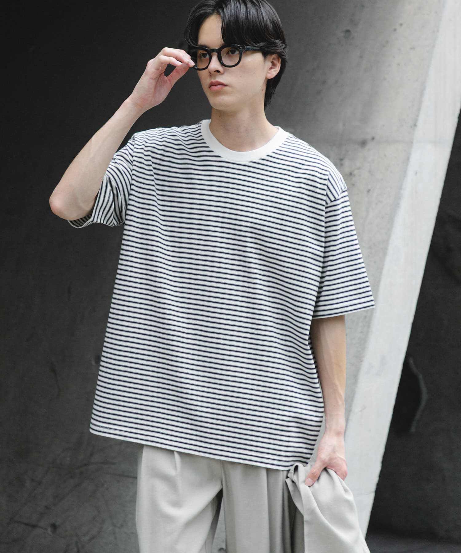 WHT×BLK
