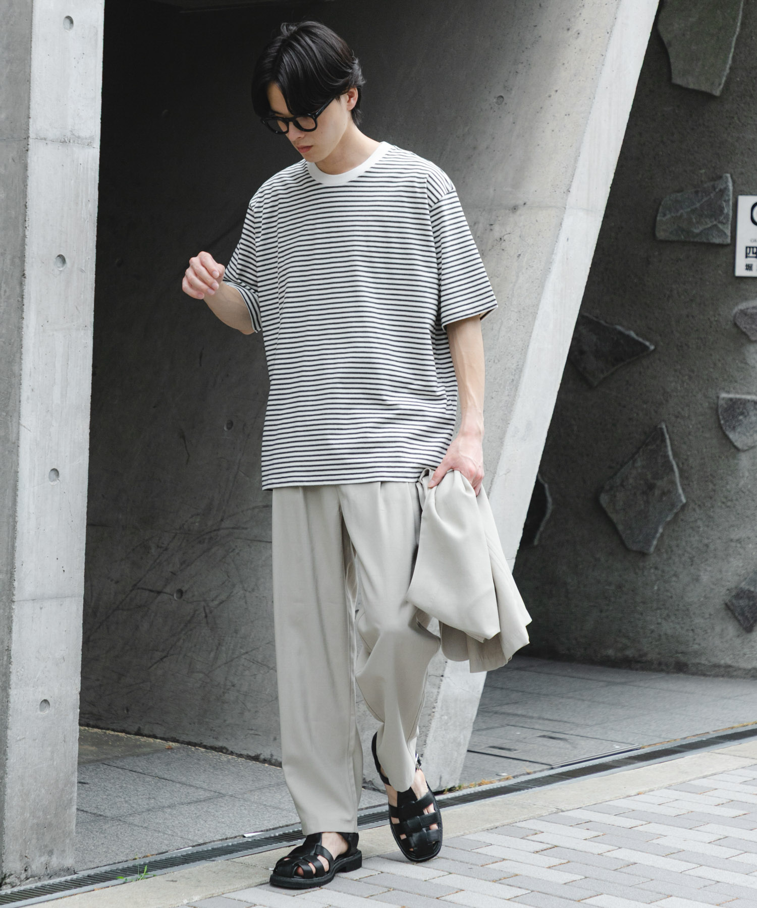 WHT×BLK