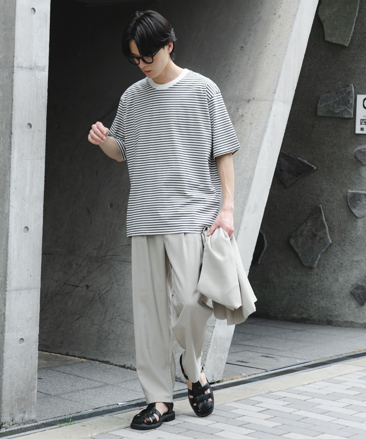 WHT×BLK