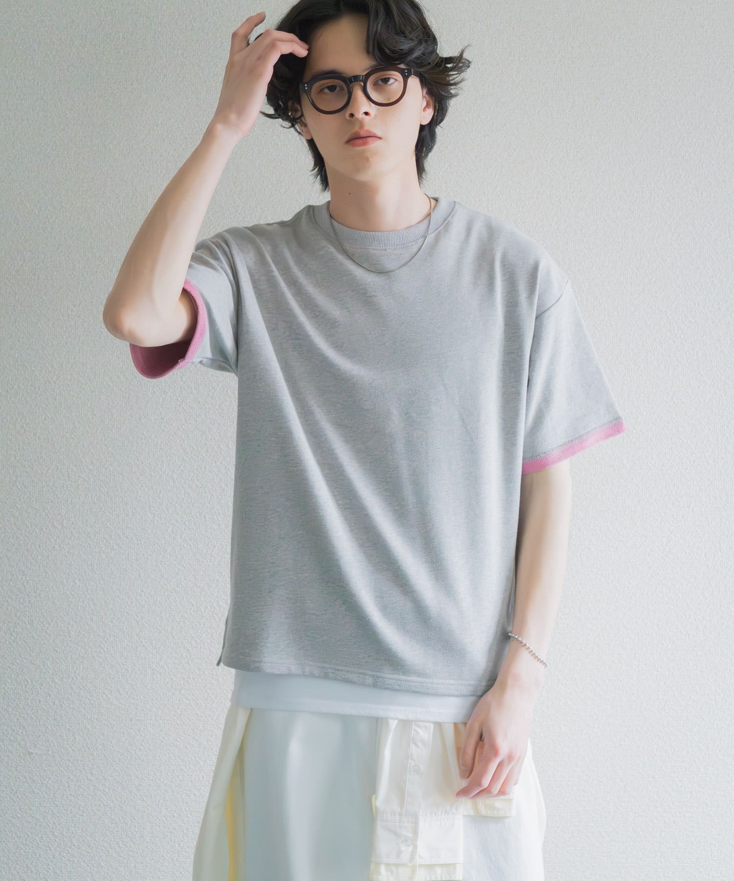 GRAY