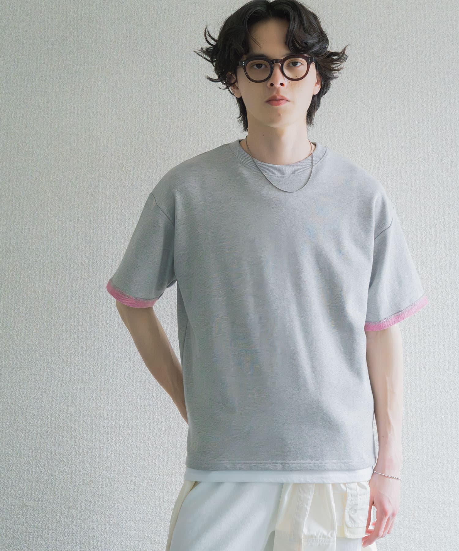 GRAY