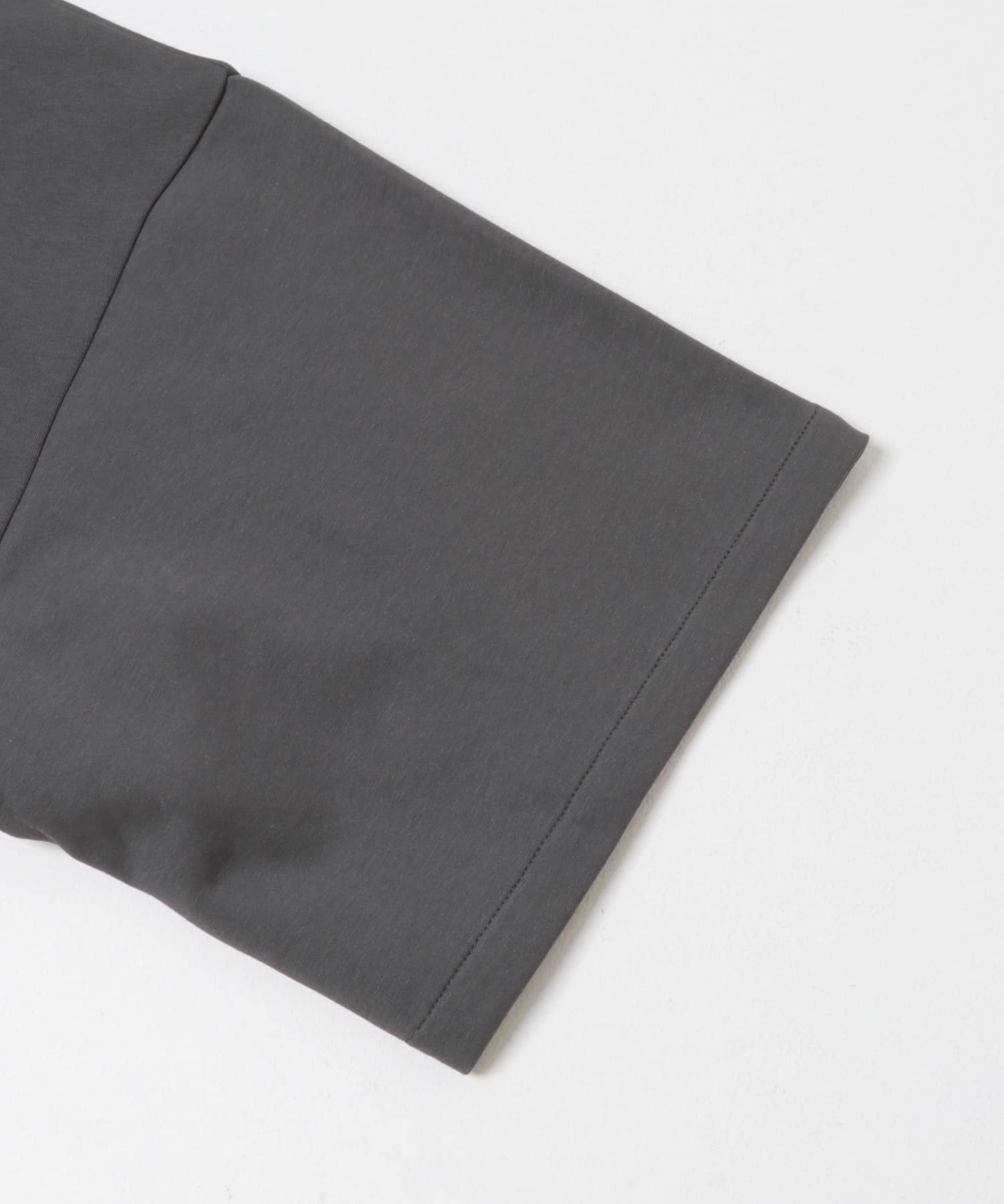ダンボールポンチハーフジップショートスリーブTシャツ CHARCOAL M