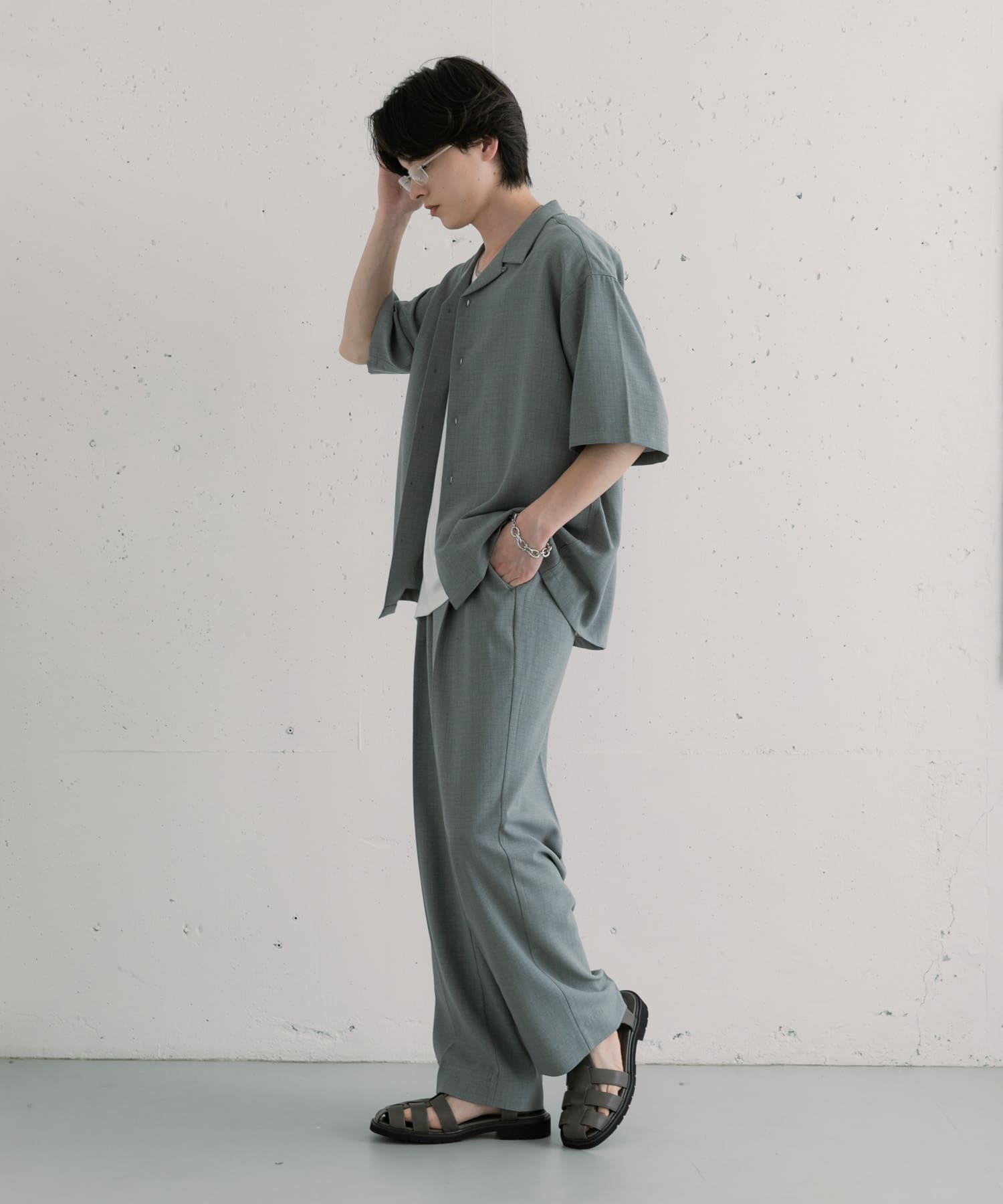 KHAKI