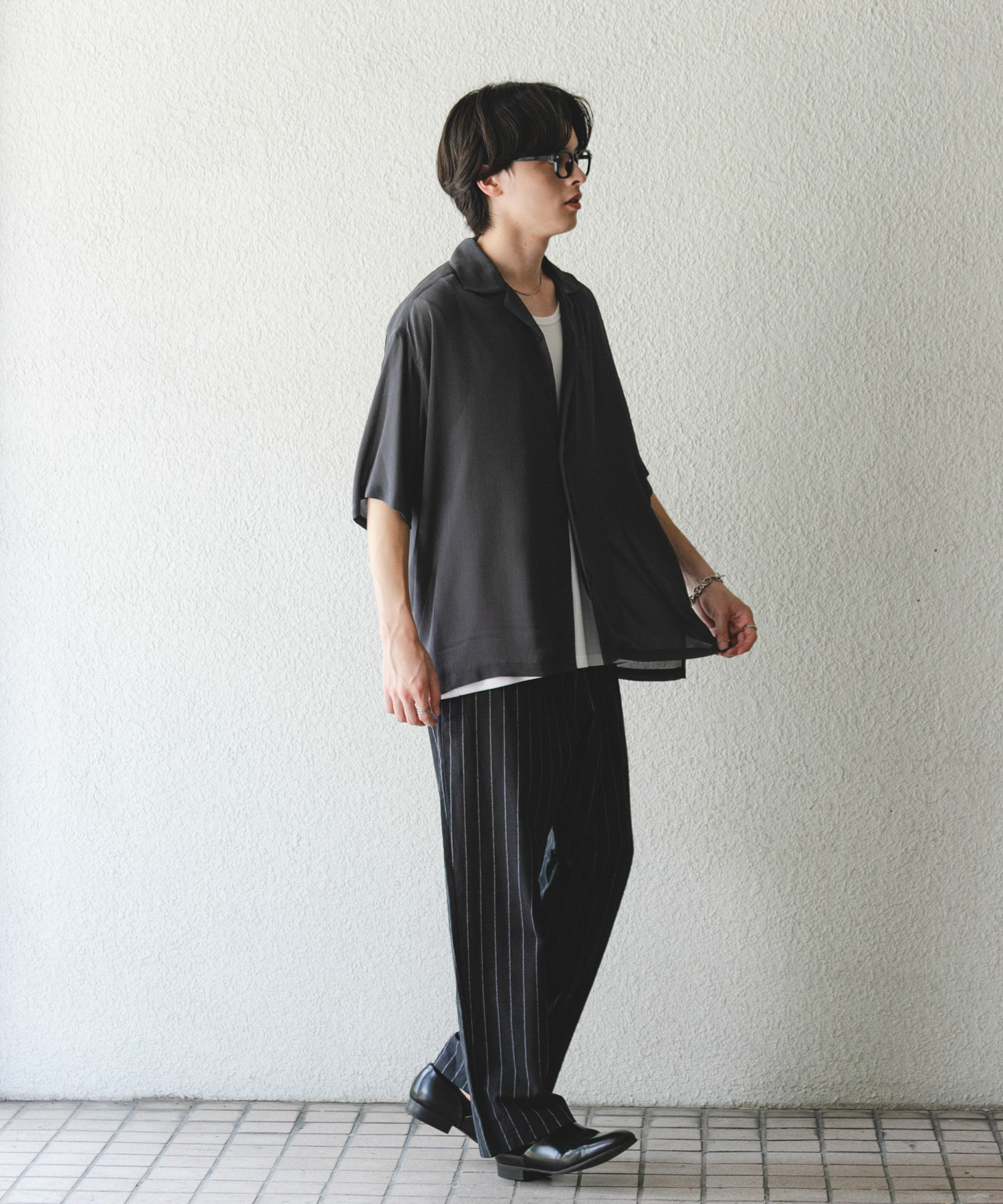 BLK×WHT