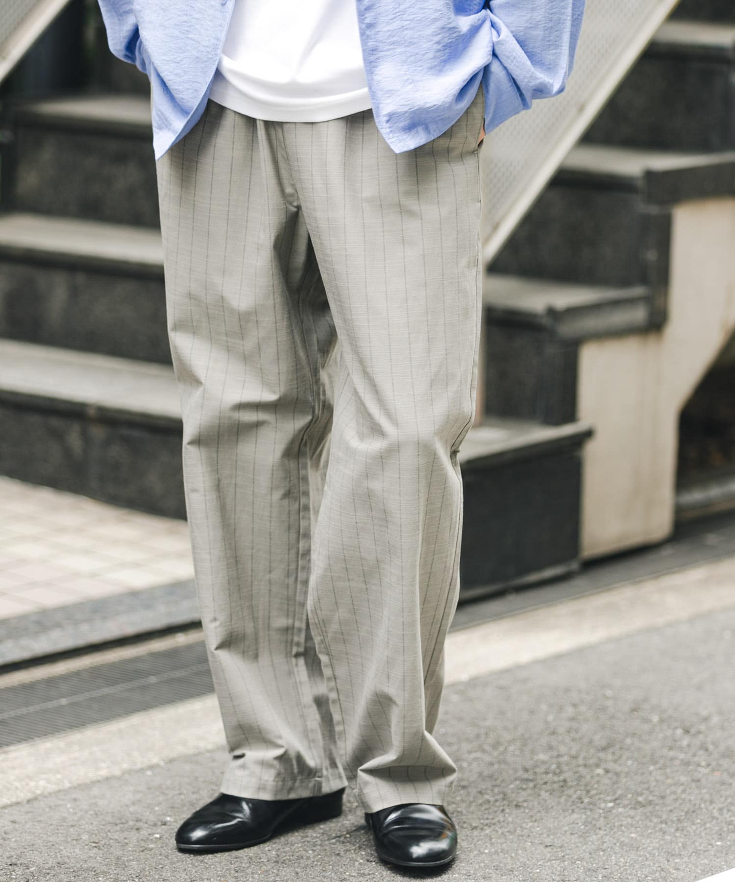 L.GRY×BLK