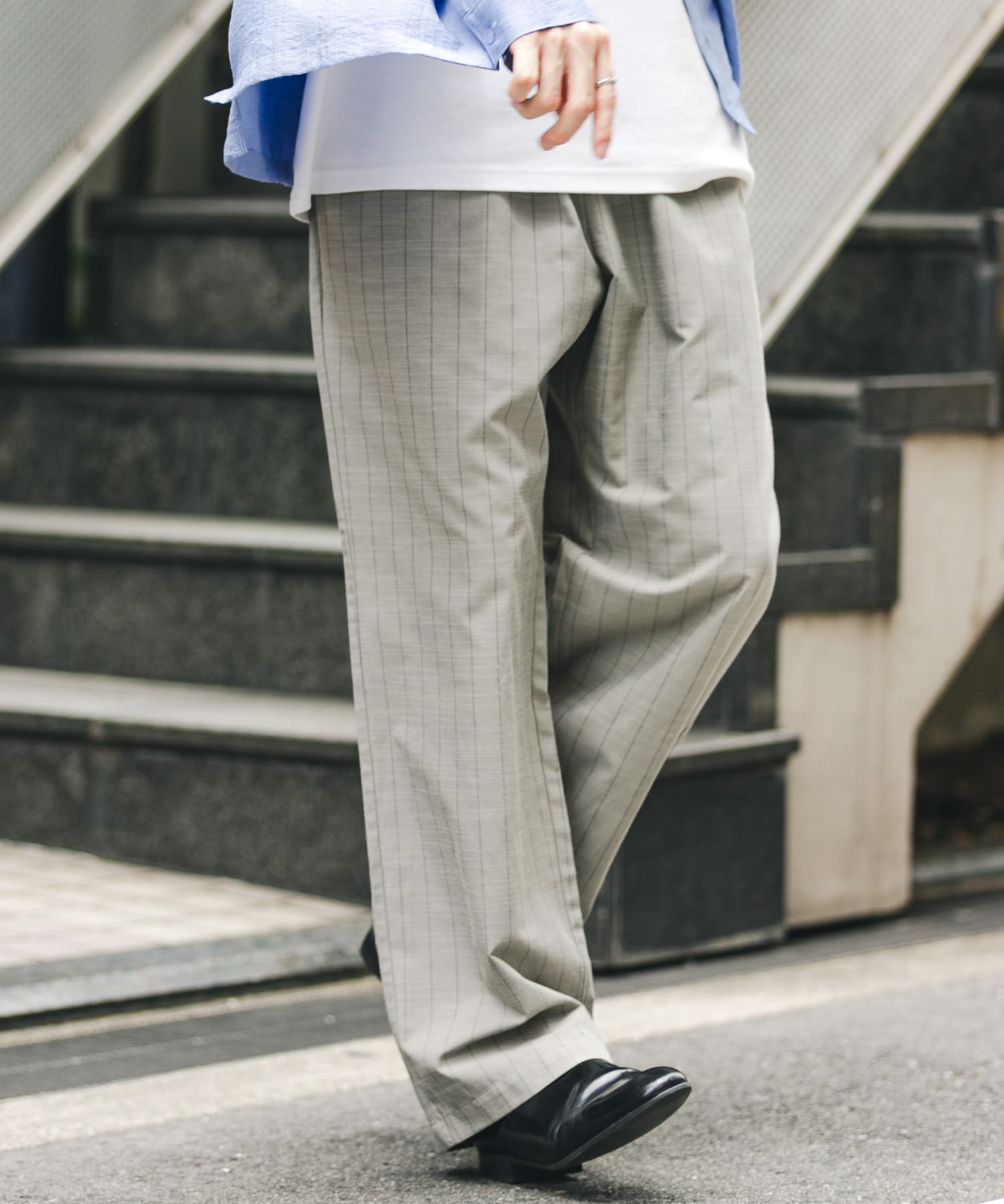 L.GRY×BLK