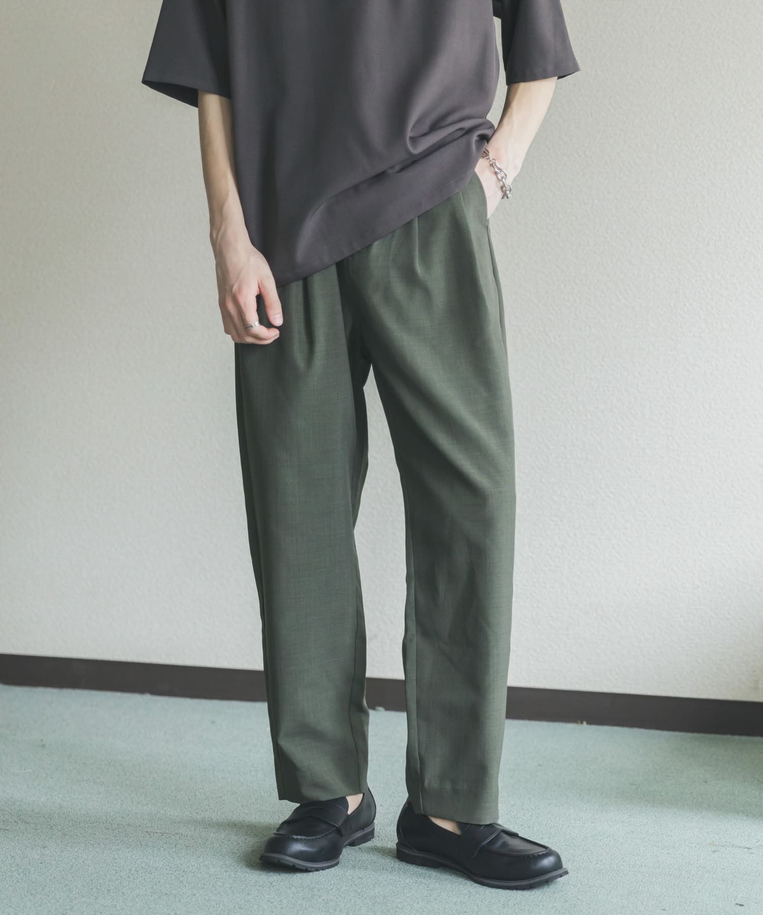 GREEN