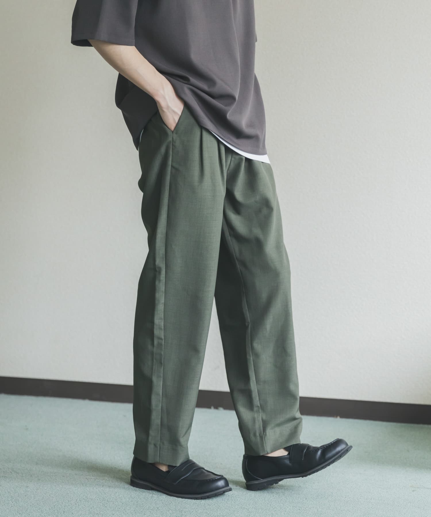 GREEN