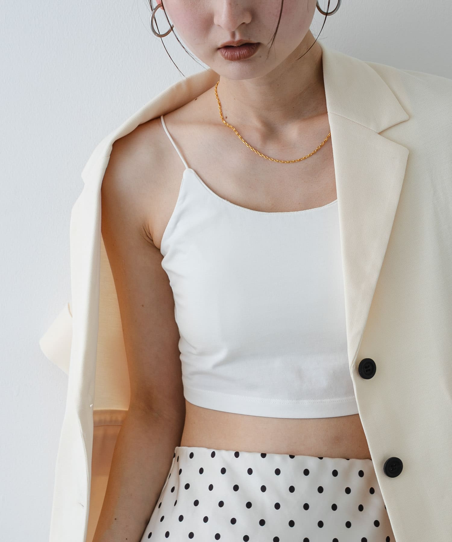 OFF WHITE