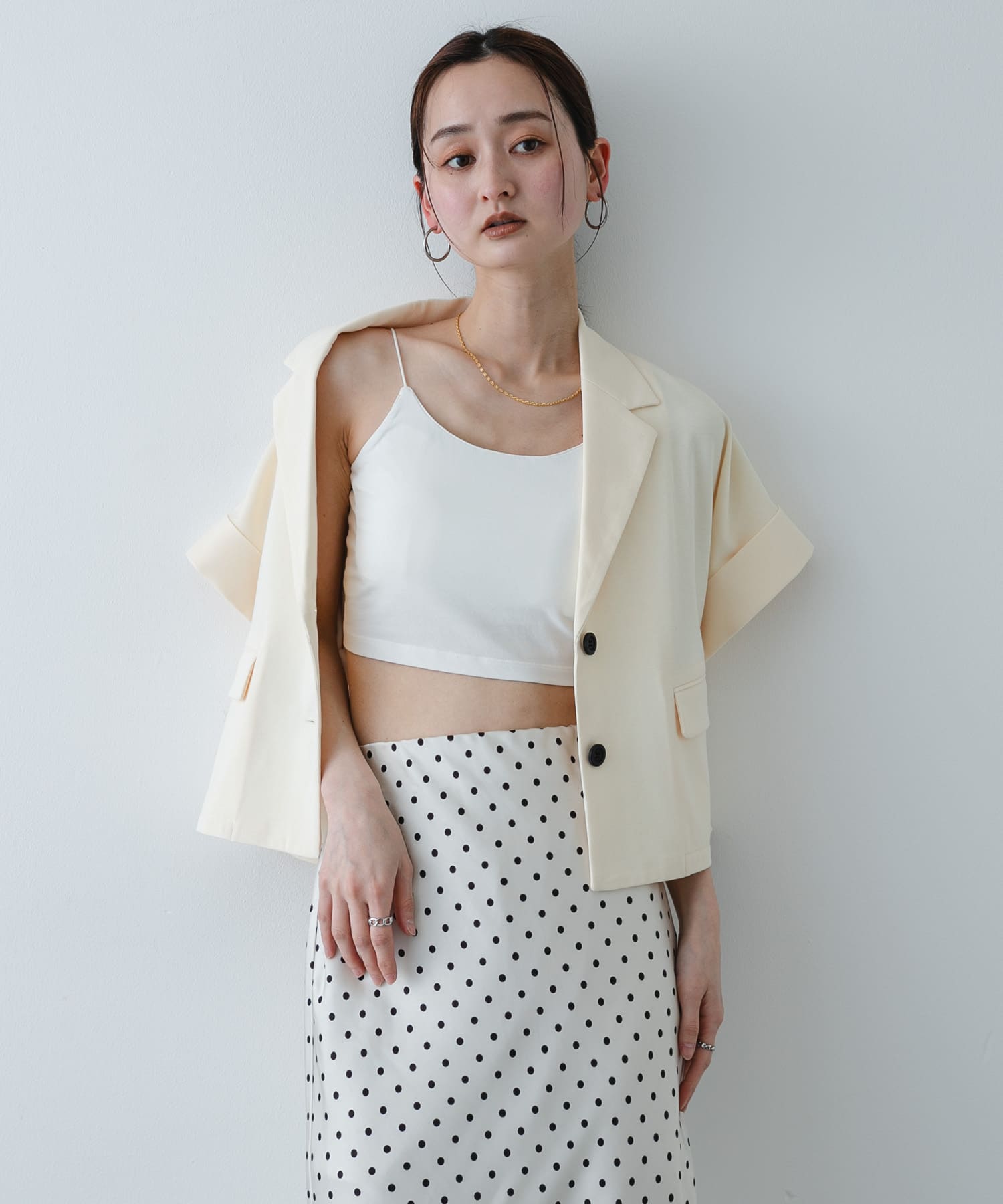 OFF WHITE