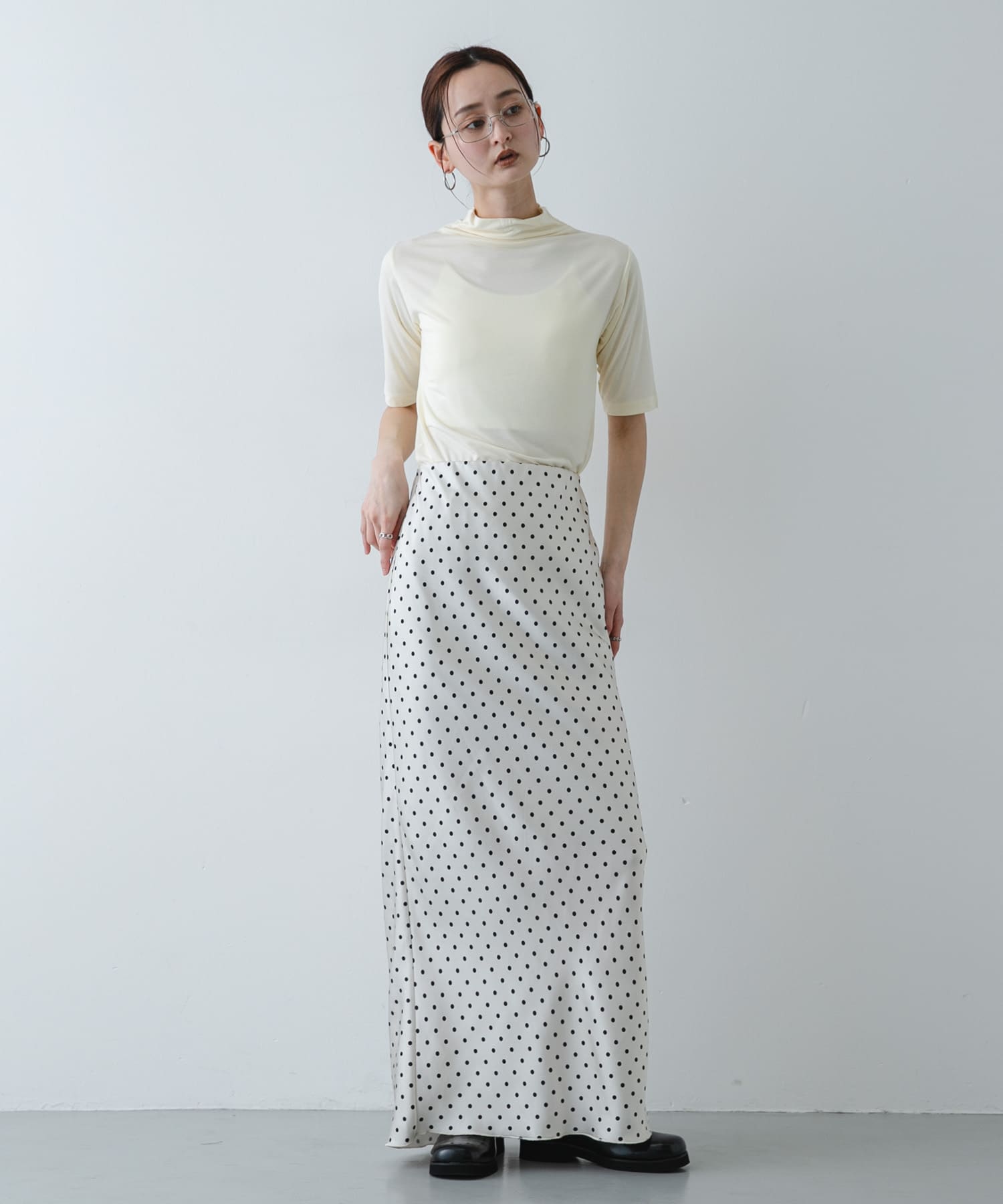 身長：169cm サイズ：one