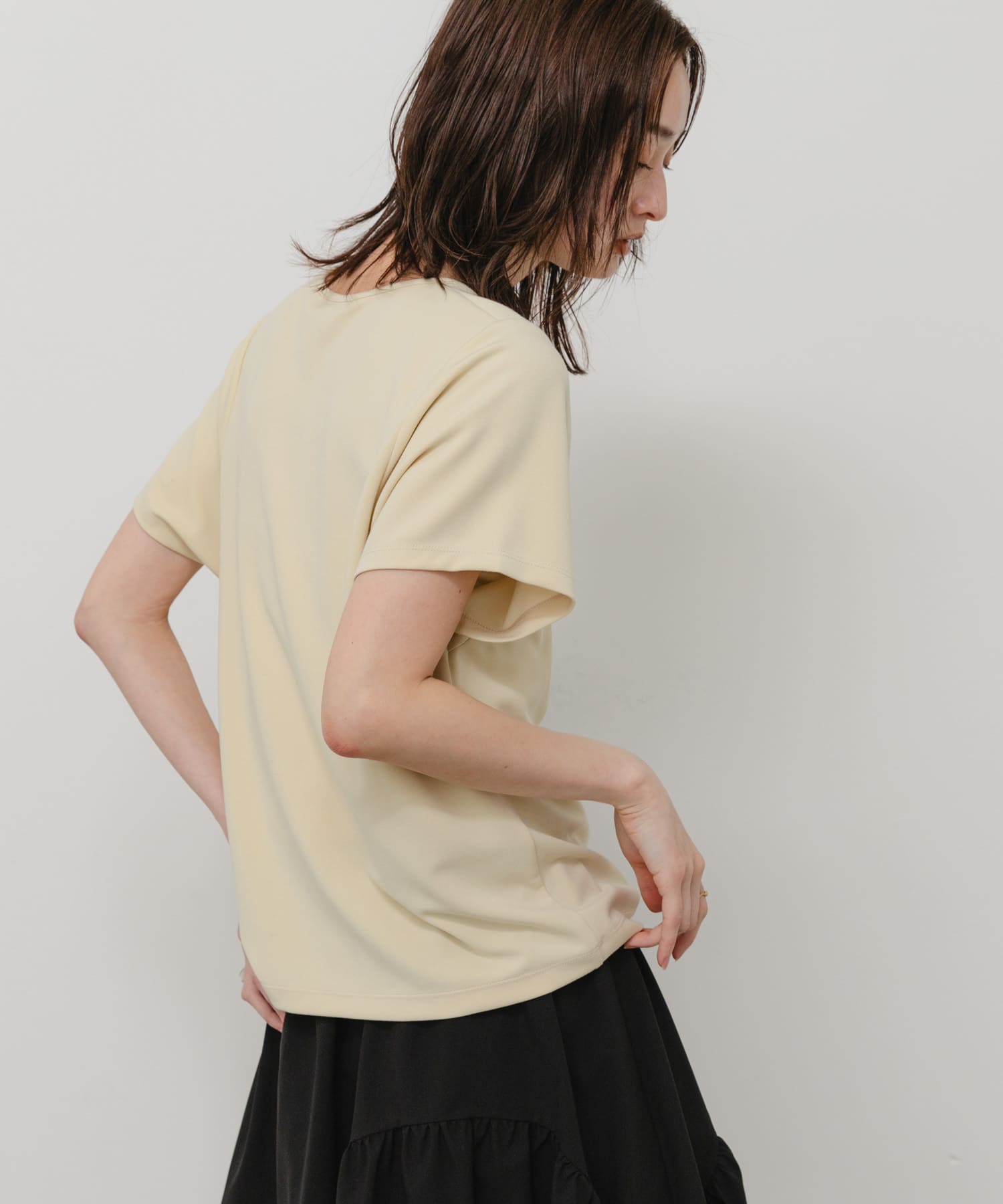 Y.BEIGE