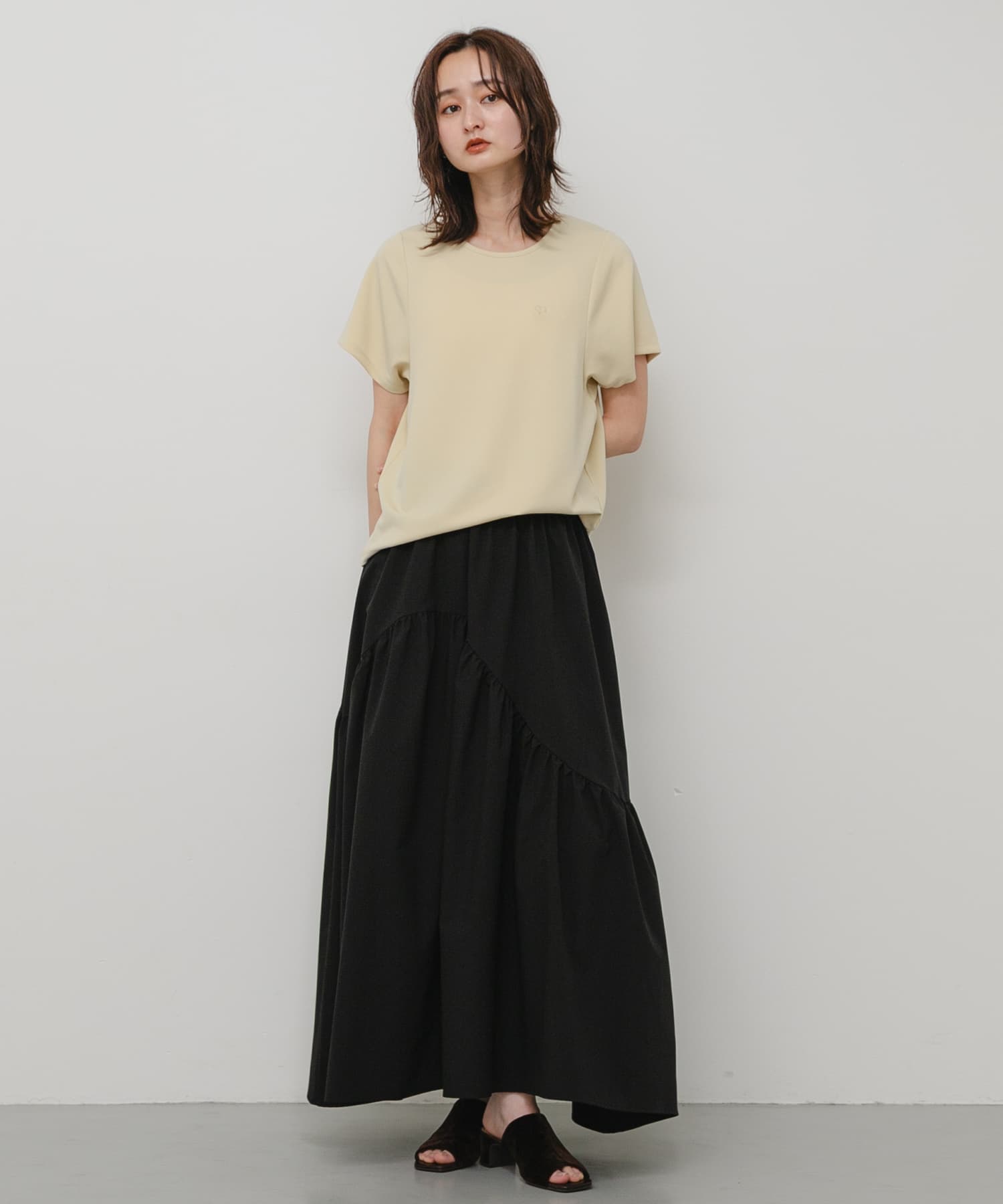 Y.BEIGE