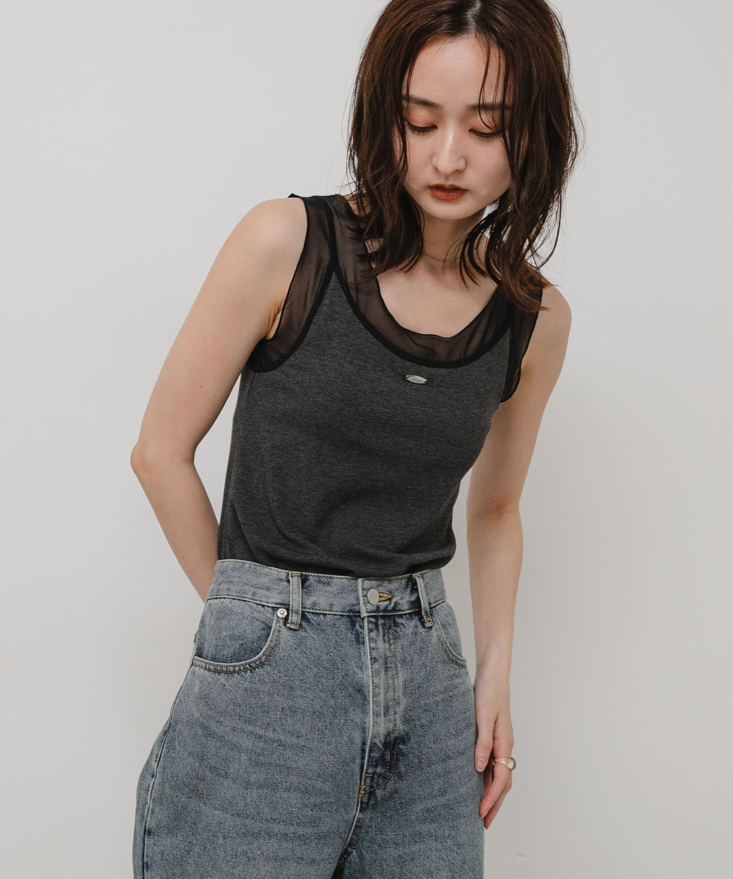 GRAY