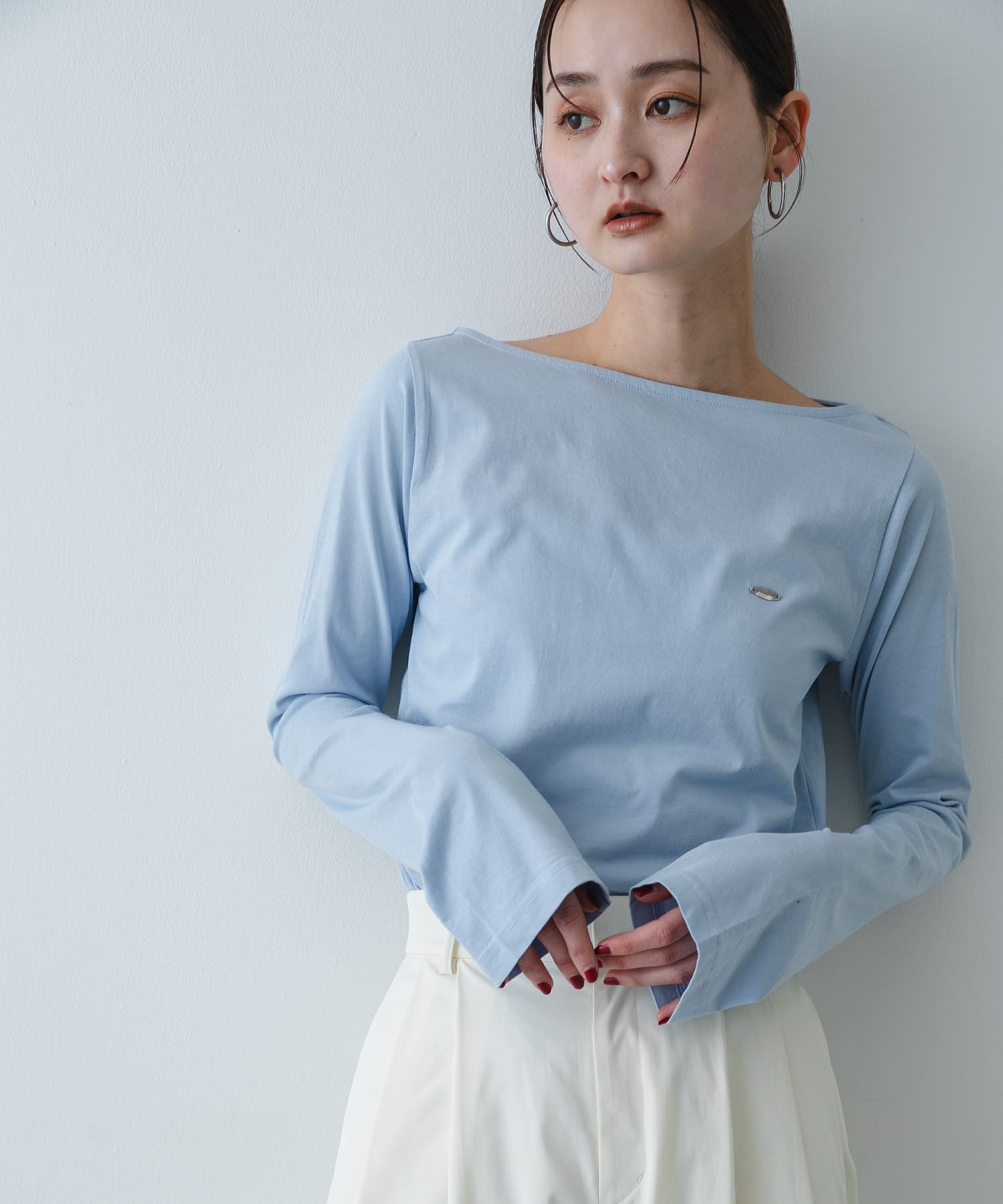 ストレートボートネックシアーTシャツ