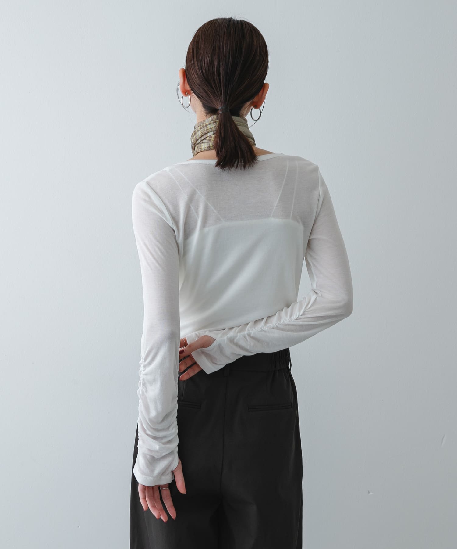 OFF WHITE