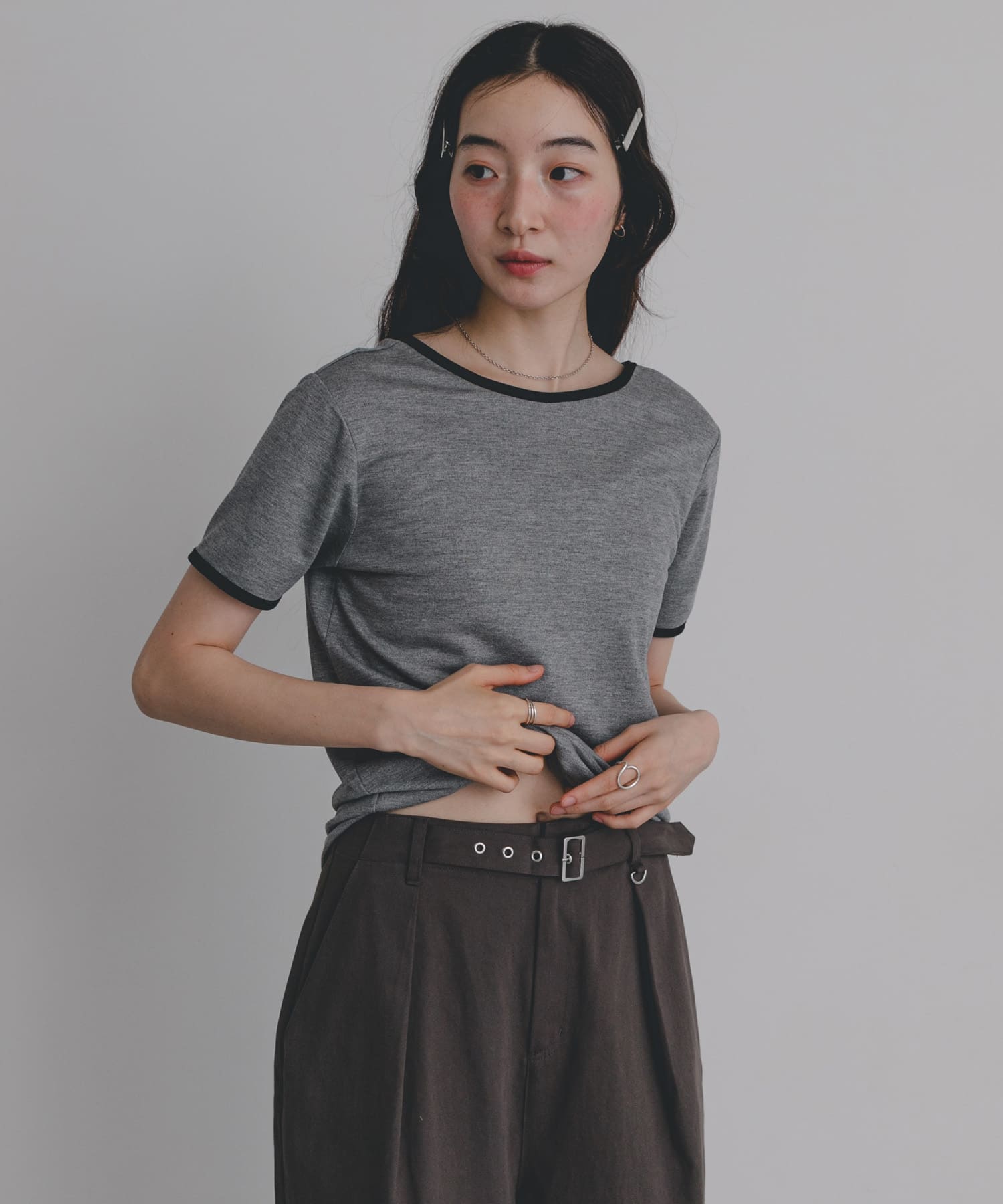 GRAY