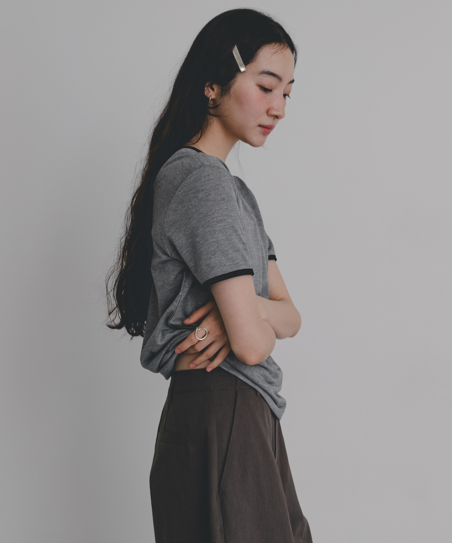GRAY