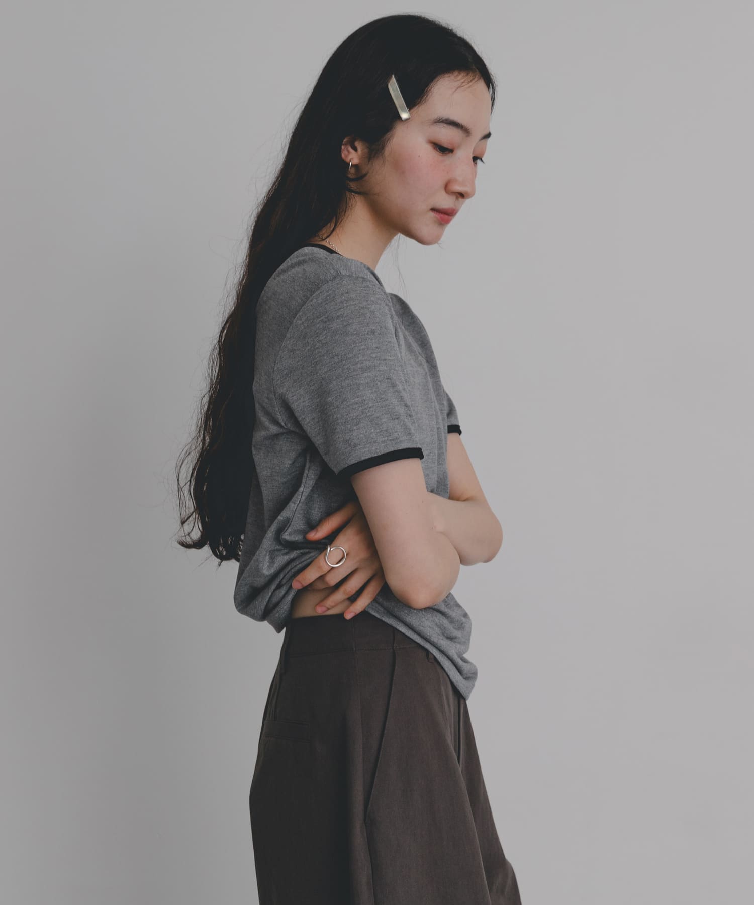 GRAY