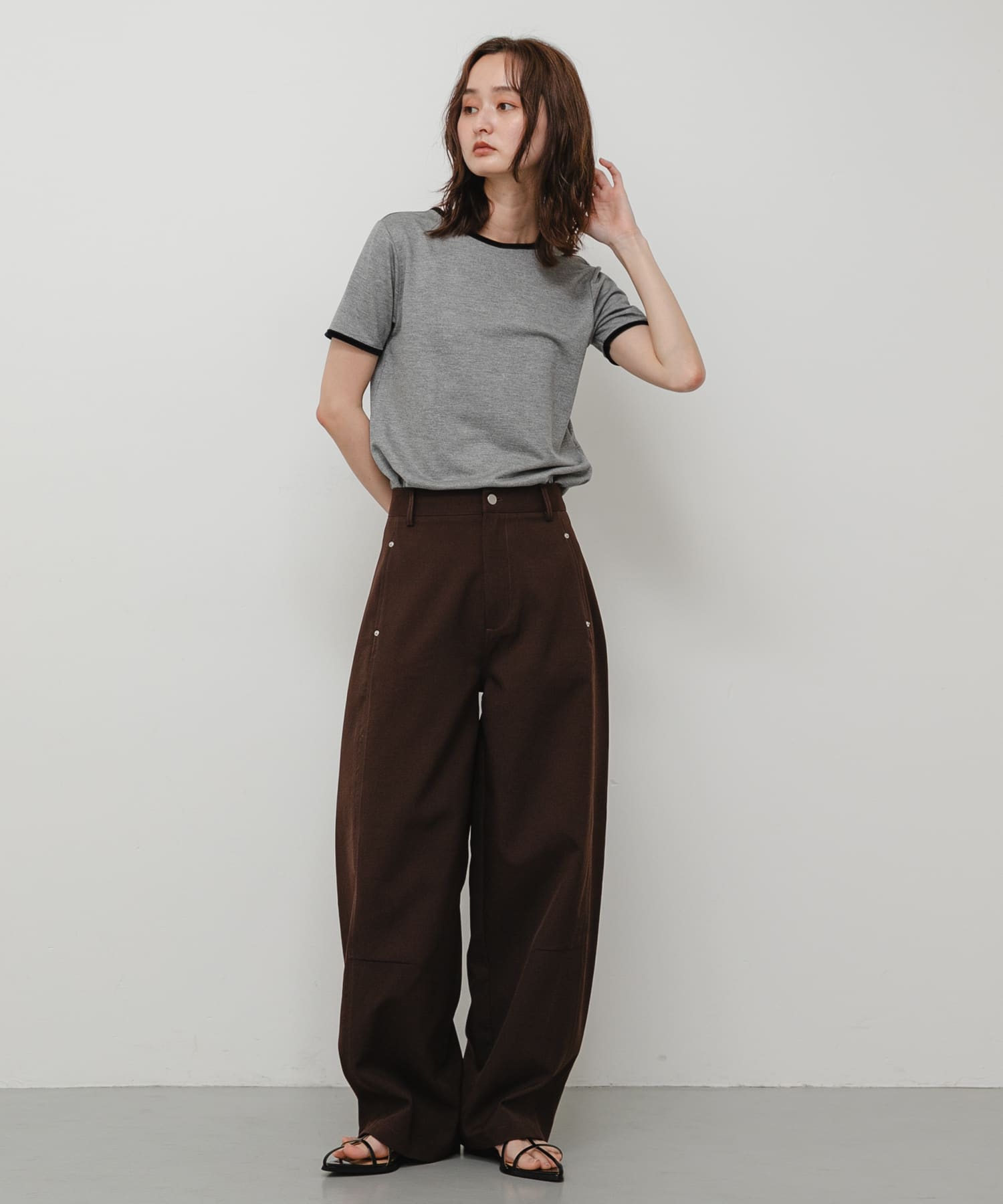 GRAY