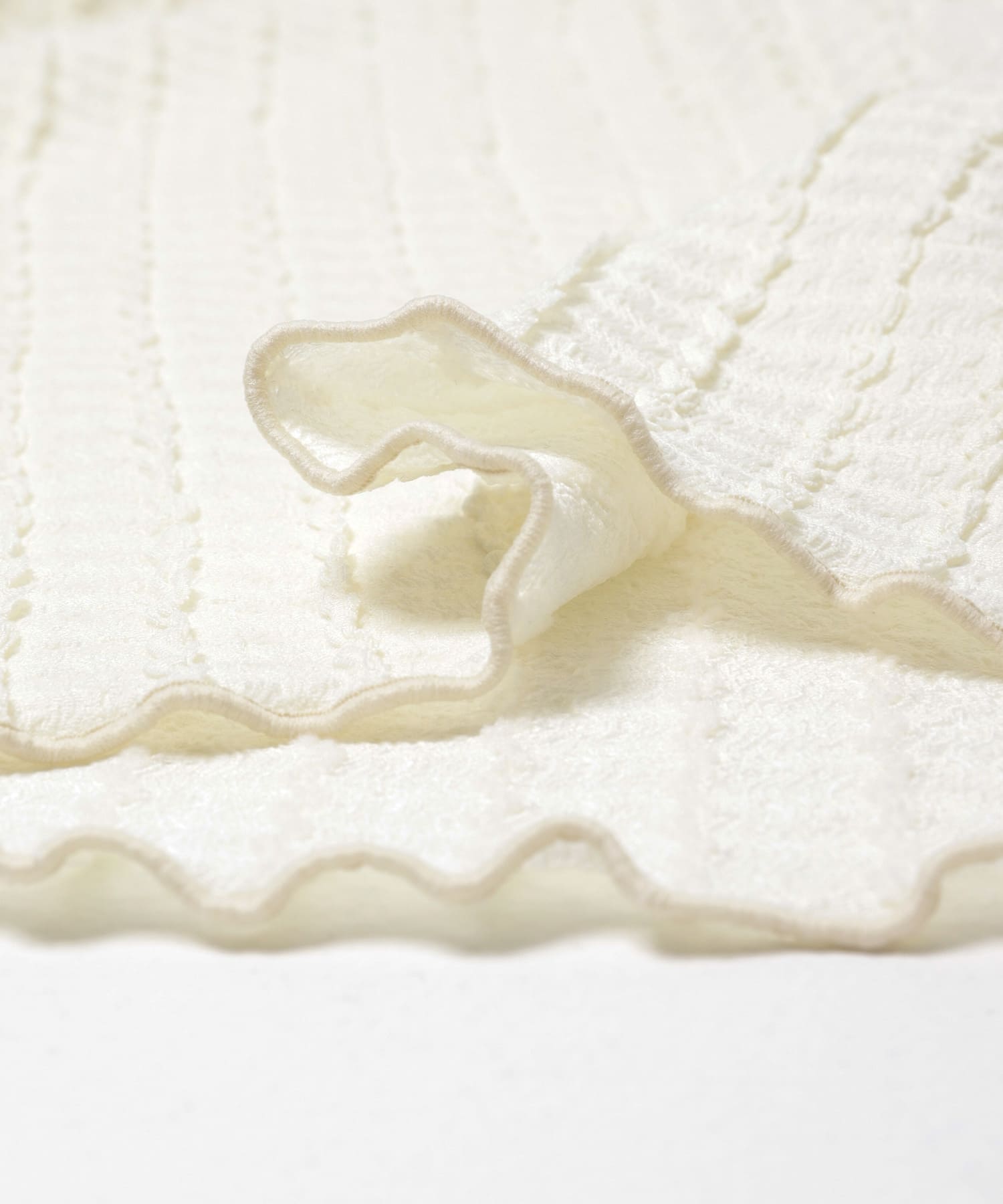 ジャガードクロップドトップ IVORY One