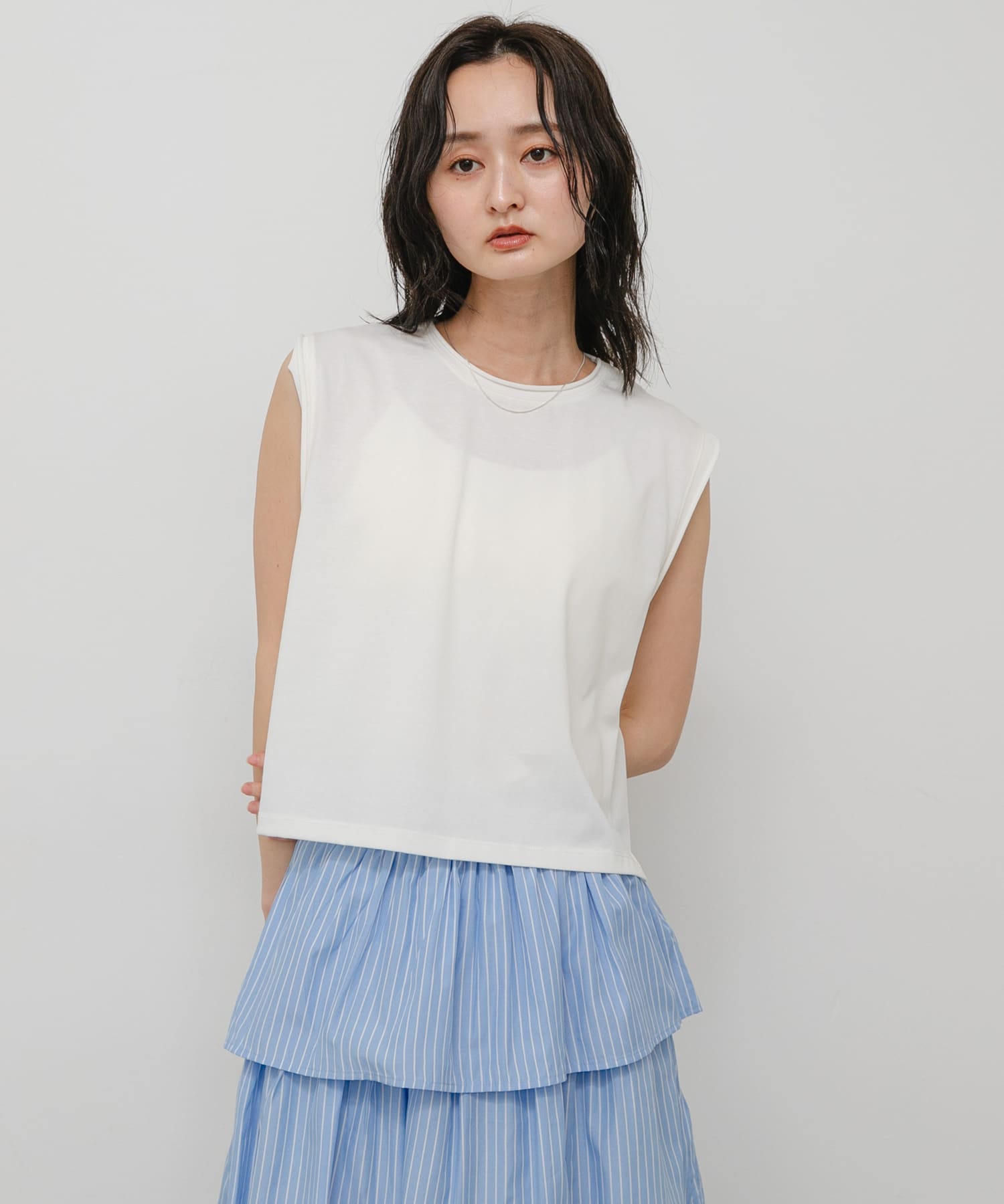 OFF WHITE