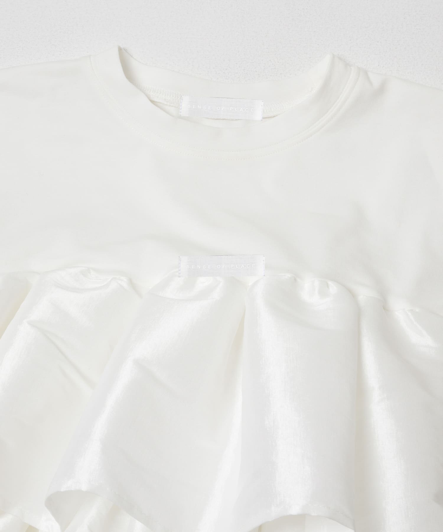 OFF WHITE