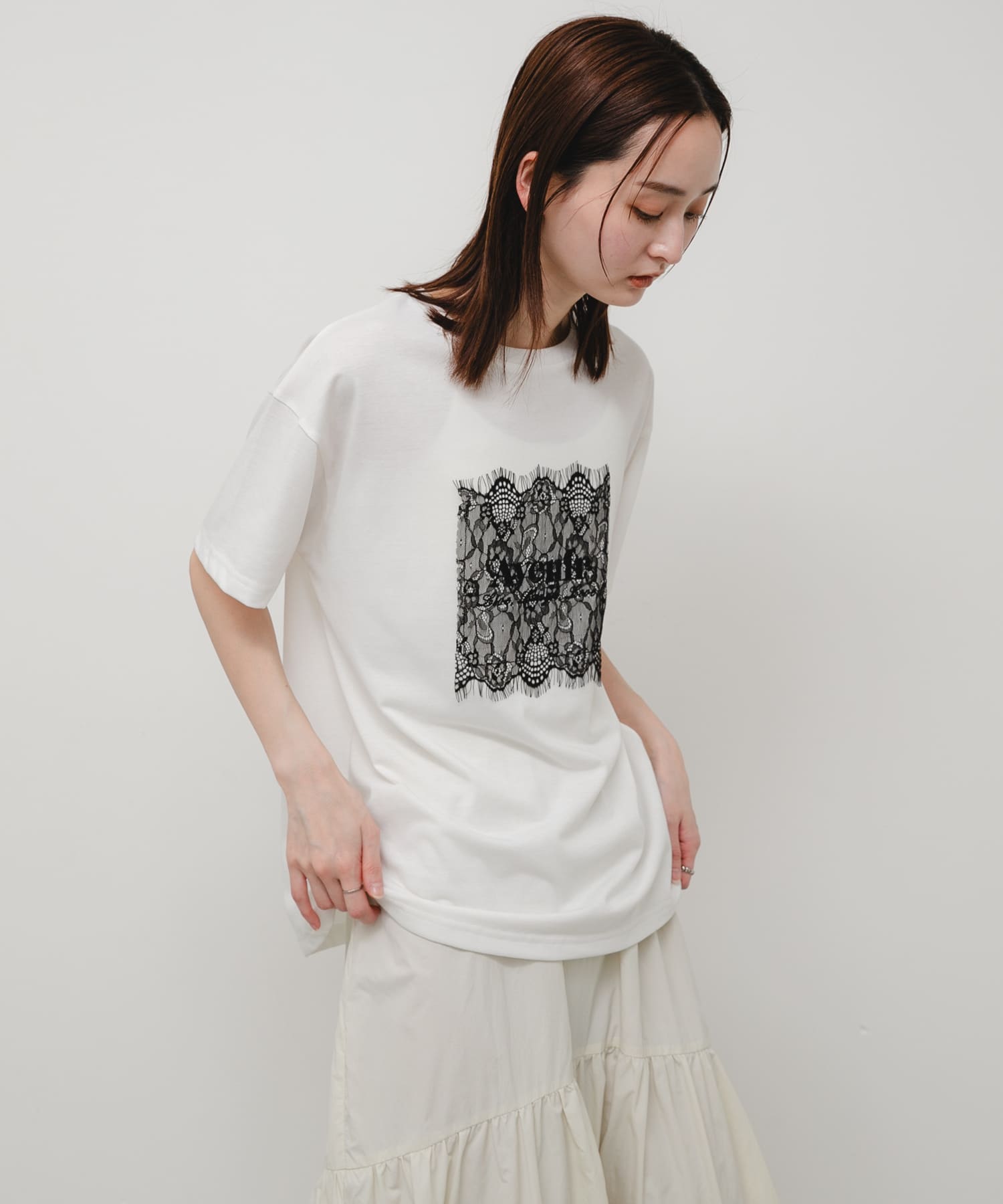 OFF WHITE