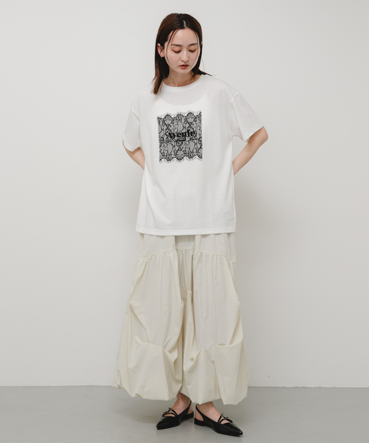 OFF WHITE