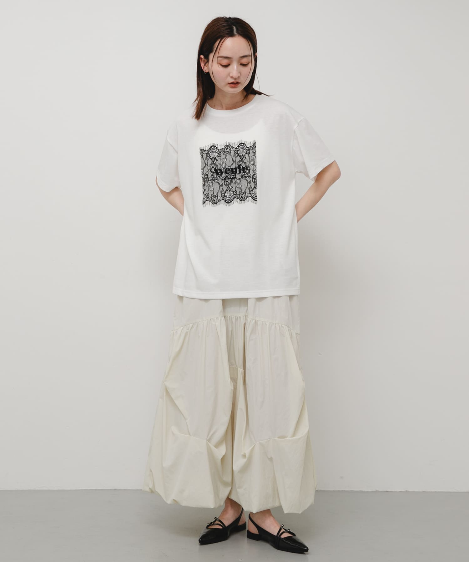 OFF WHITE