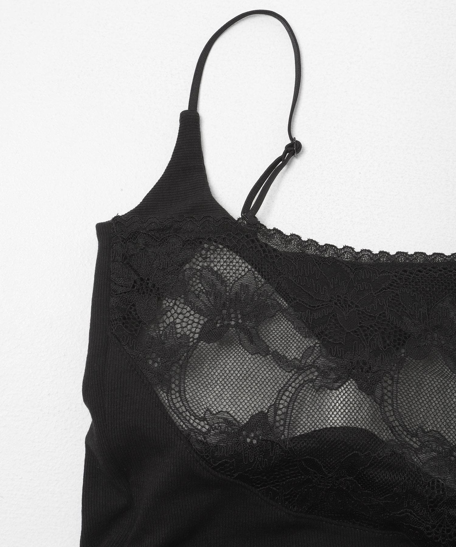 『WEB/一部店舗限定』バックレースカップ付きキャミソール BLACK One