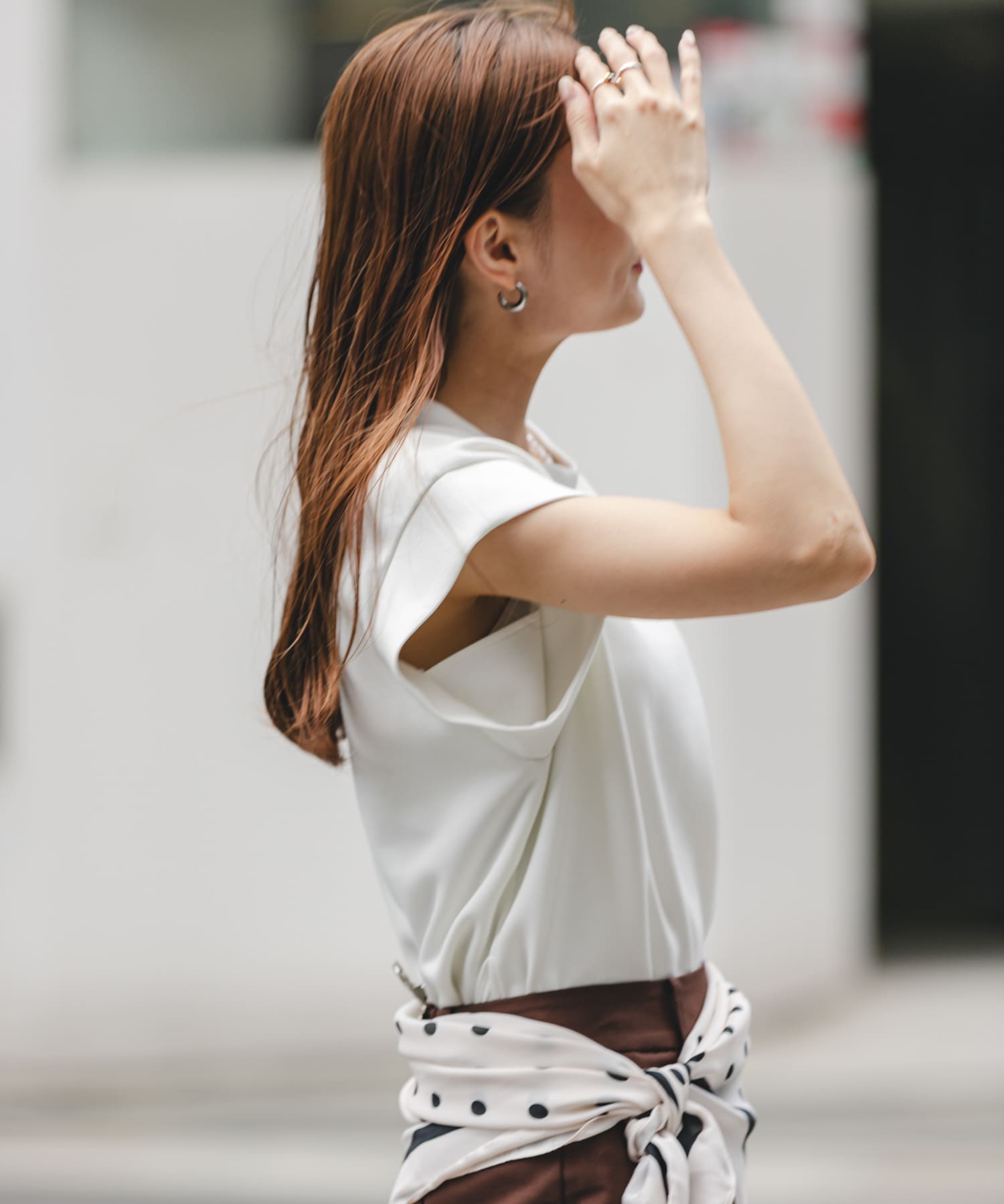 OFF WHITE