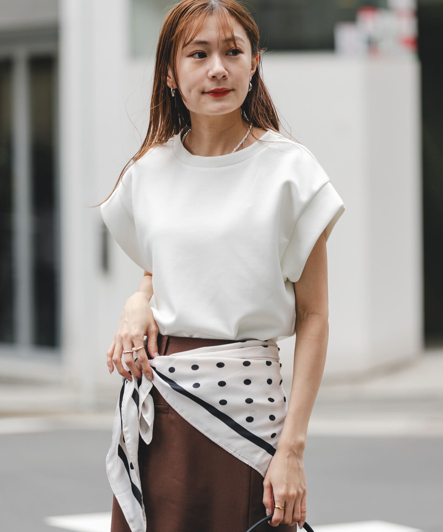 OFF WHITE
