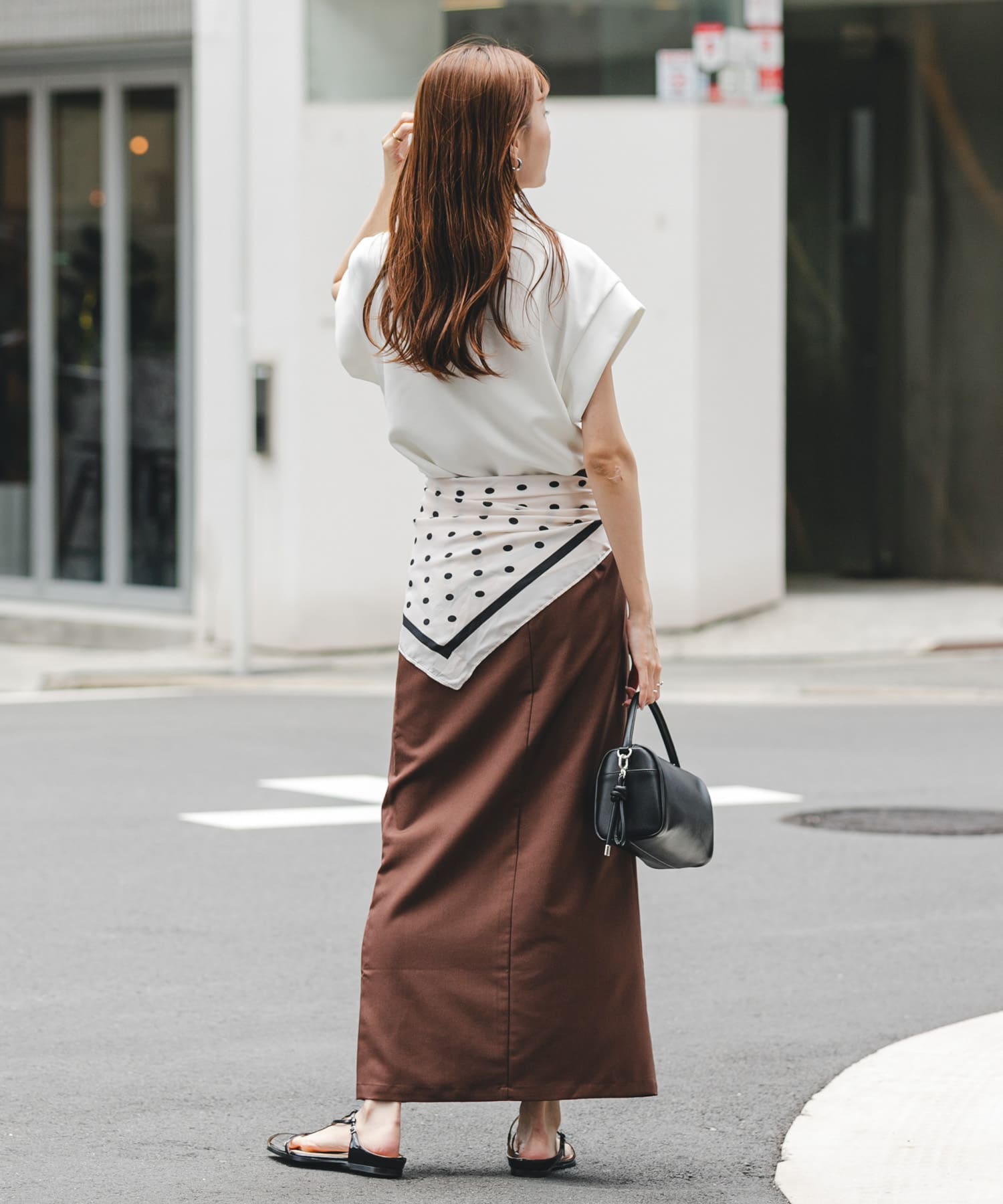 OFF WHITE