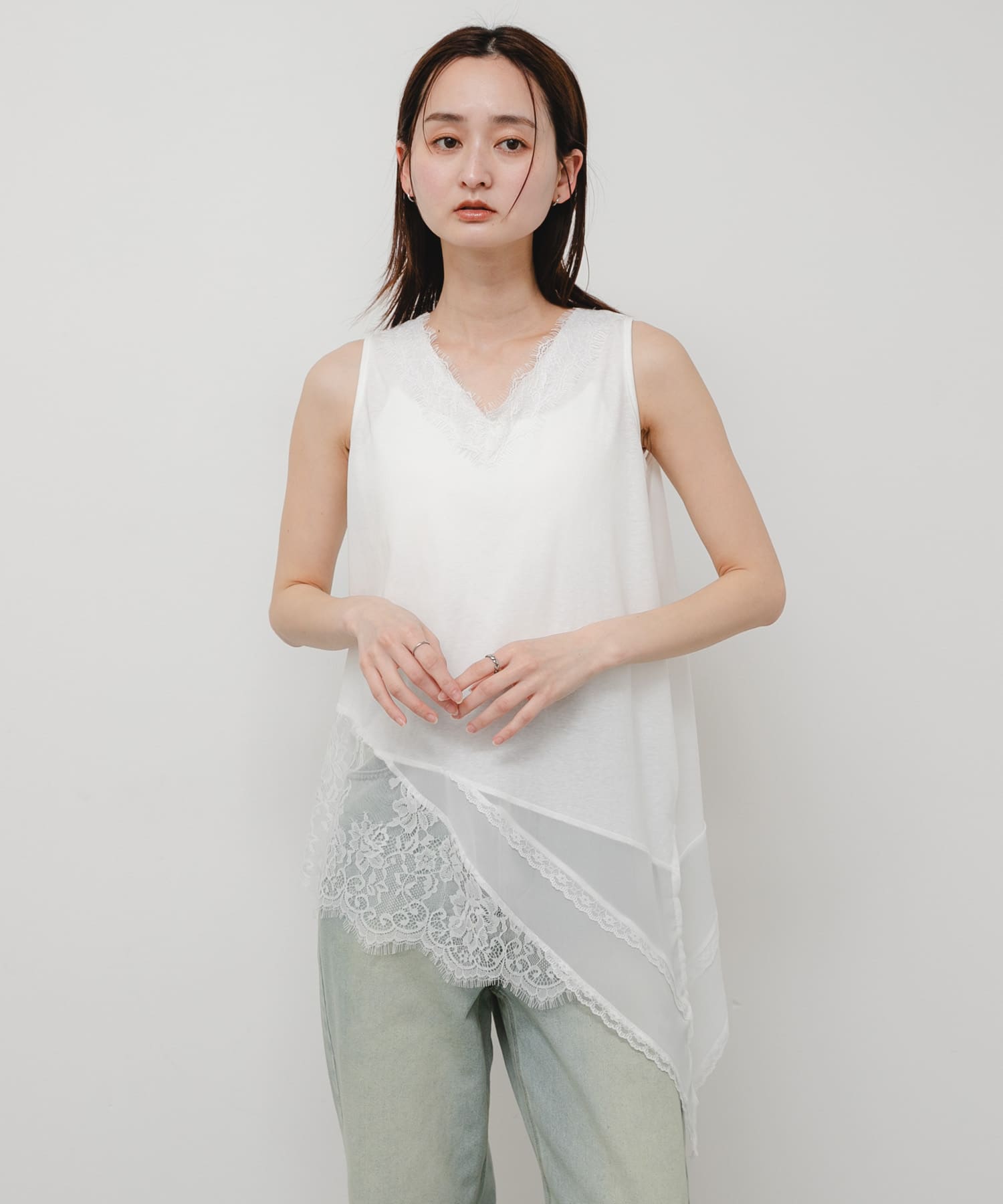 OFF WHITE