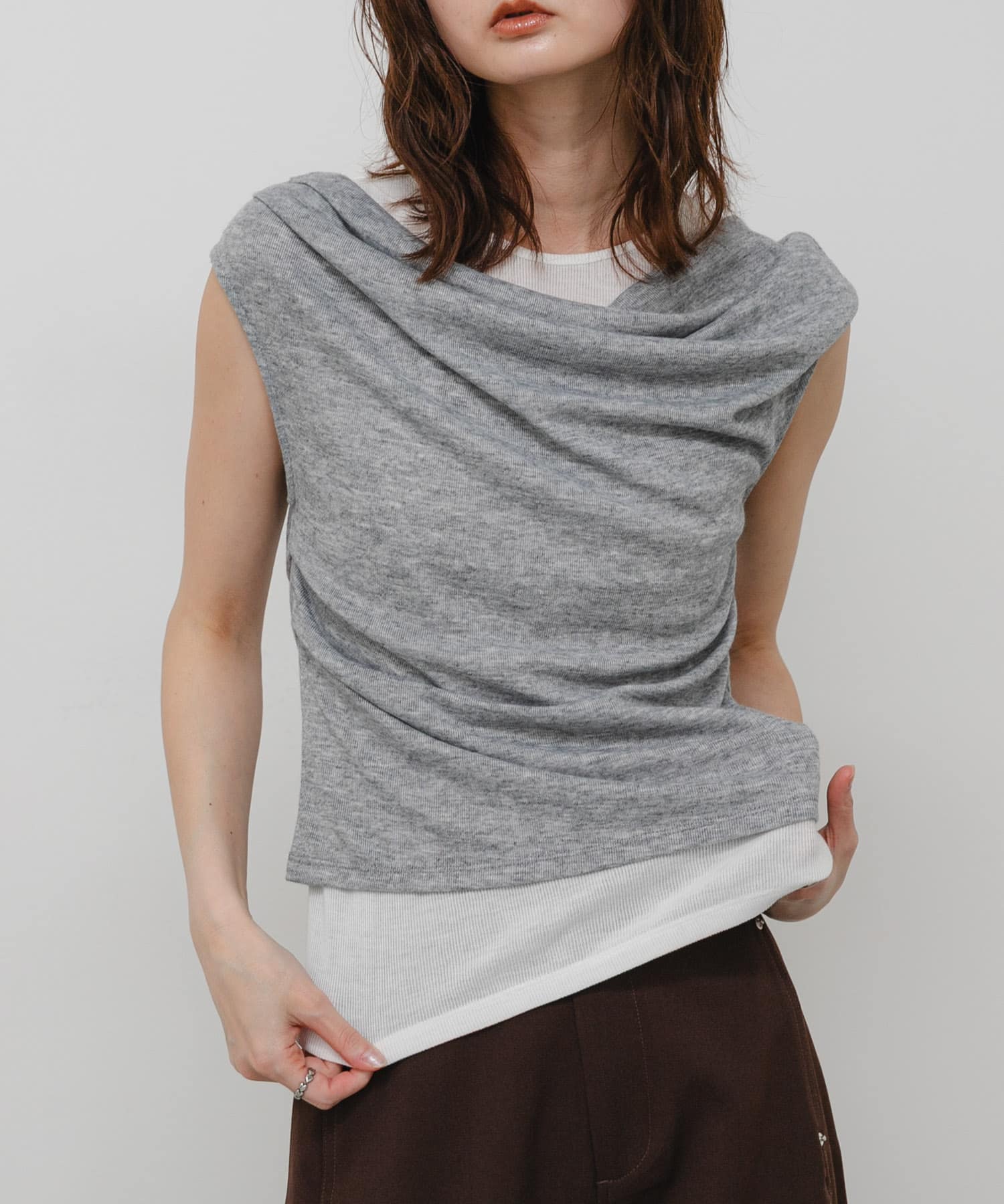 GRAY