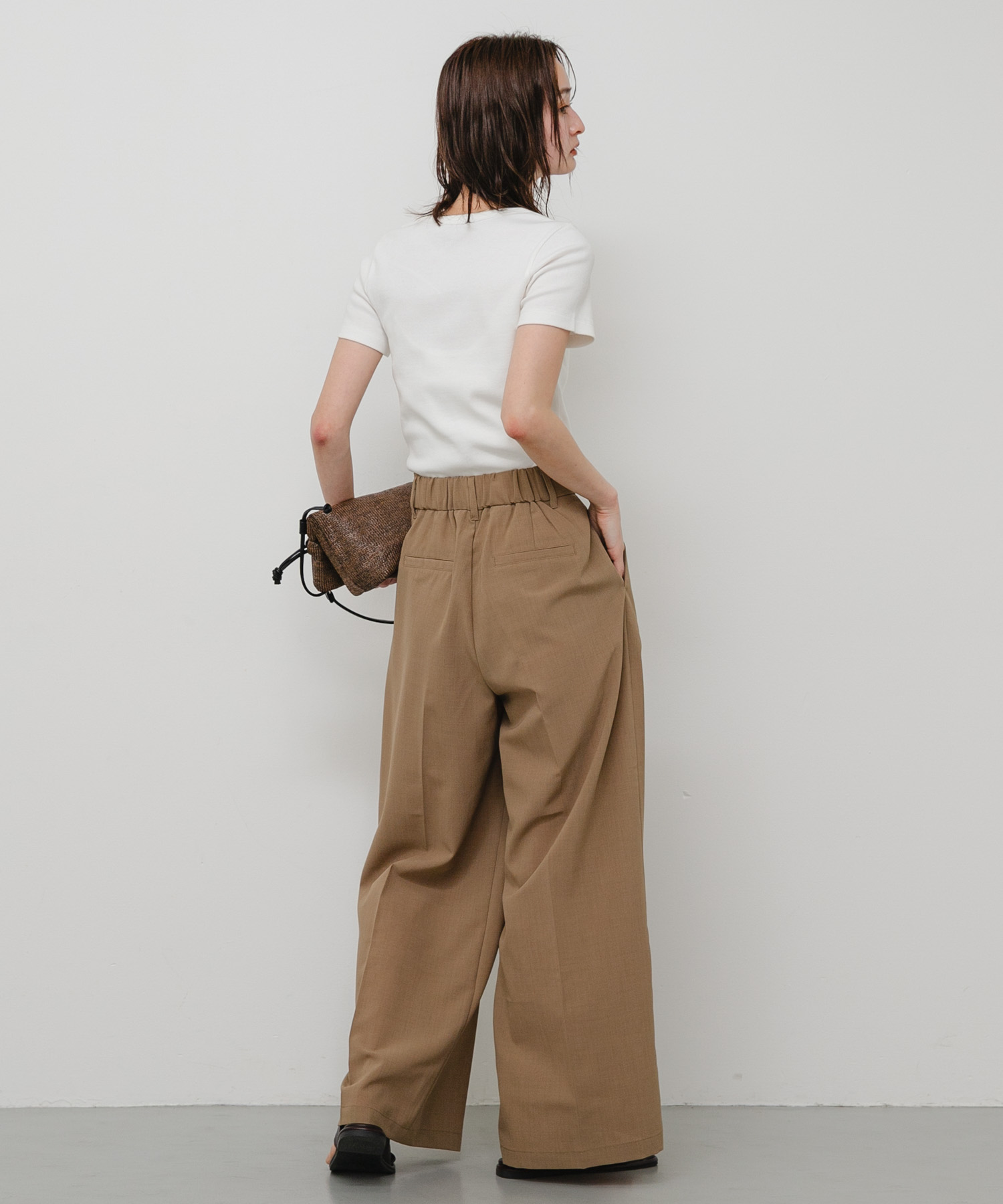 OFF WHITE